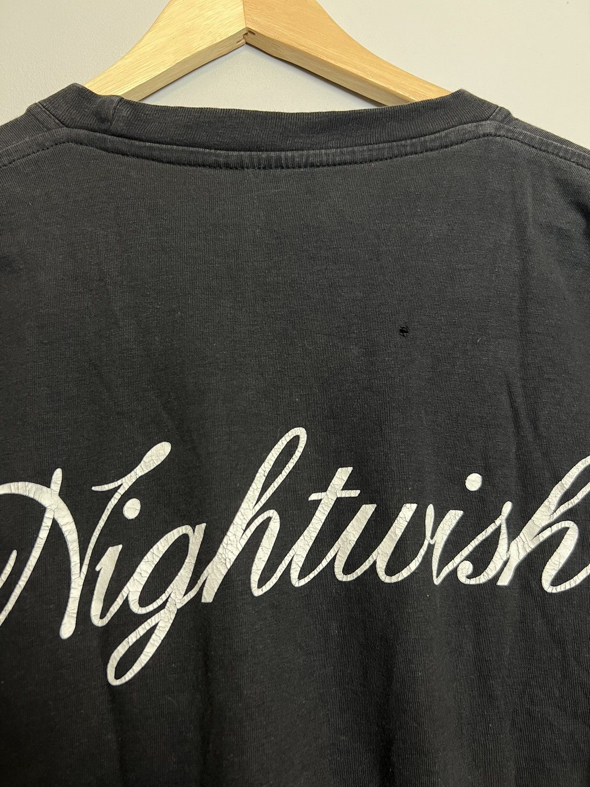 Band Tees 2004 Nightwish Y2K Vintage Metal Vamp Goth Vintage Tshirt Size US L / EU 52-54 / 3 - 8 Thumbnail