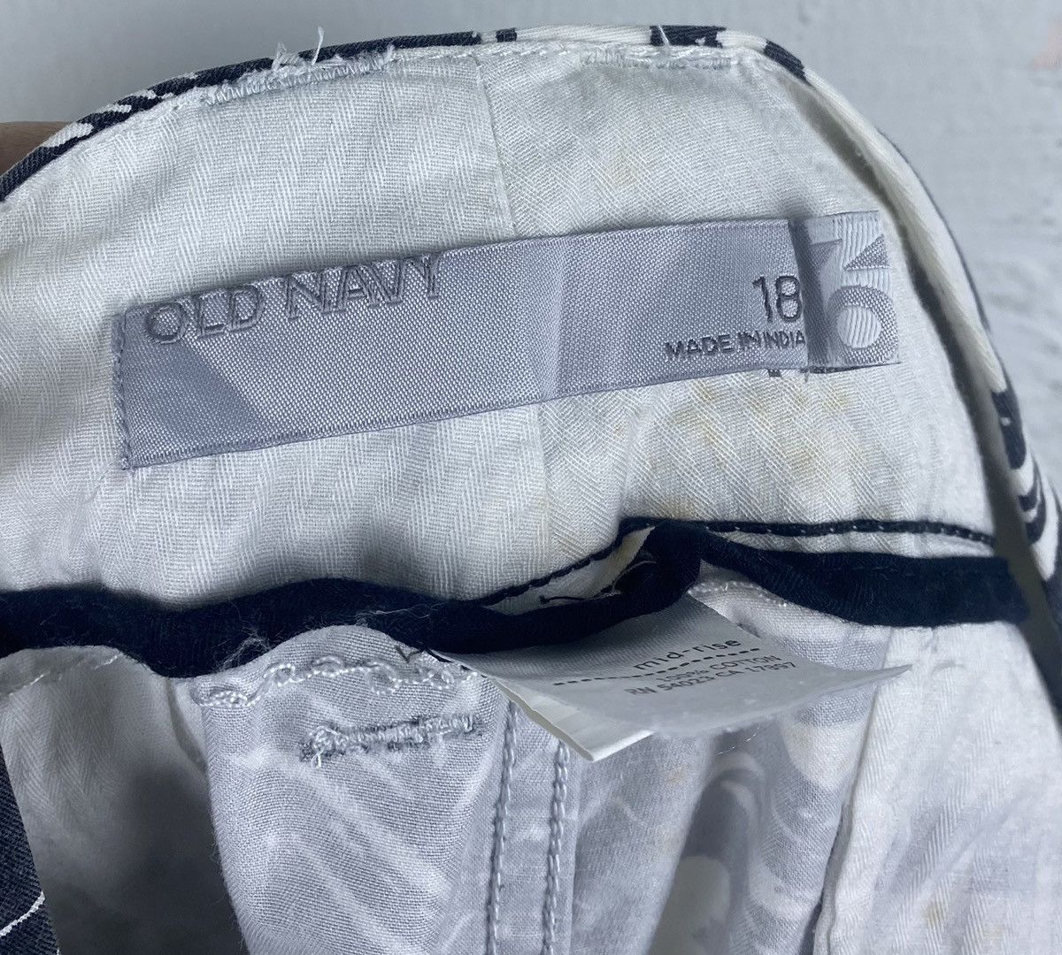 Old Navy Vintage Old Navy Hawaiian Shorts Pants Size US 41 - 4 Thumbnail