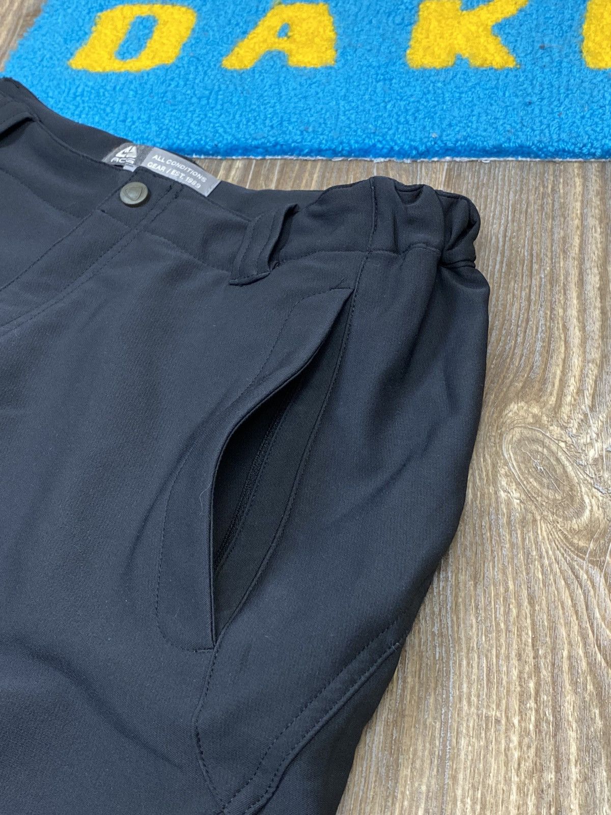 Nike × Nike ACG × Vintage Vintage Nike ACG gorpcore multi pocket black cargo pant Size US 34 / EU 50 - 13 Thumbnail