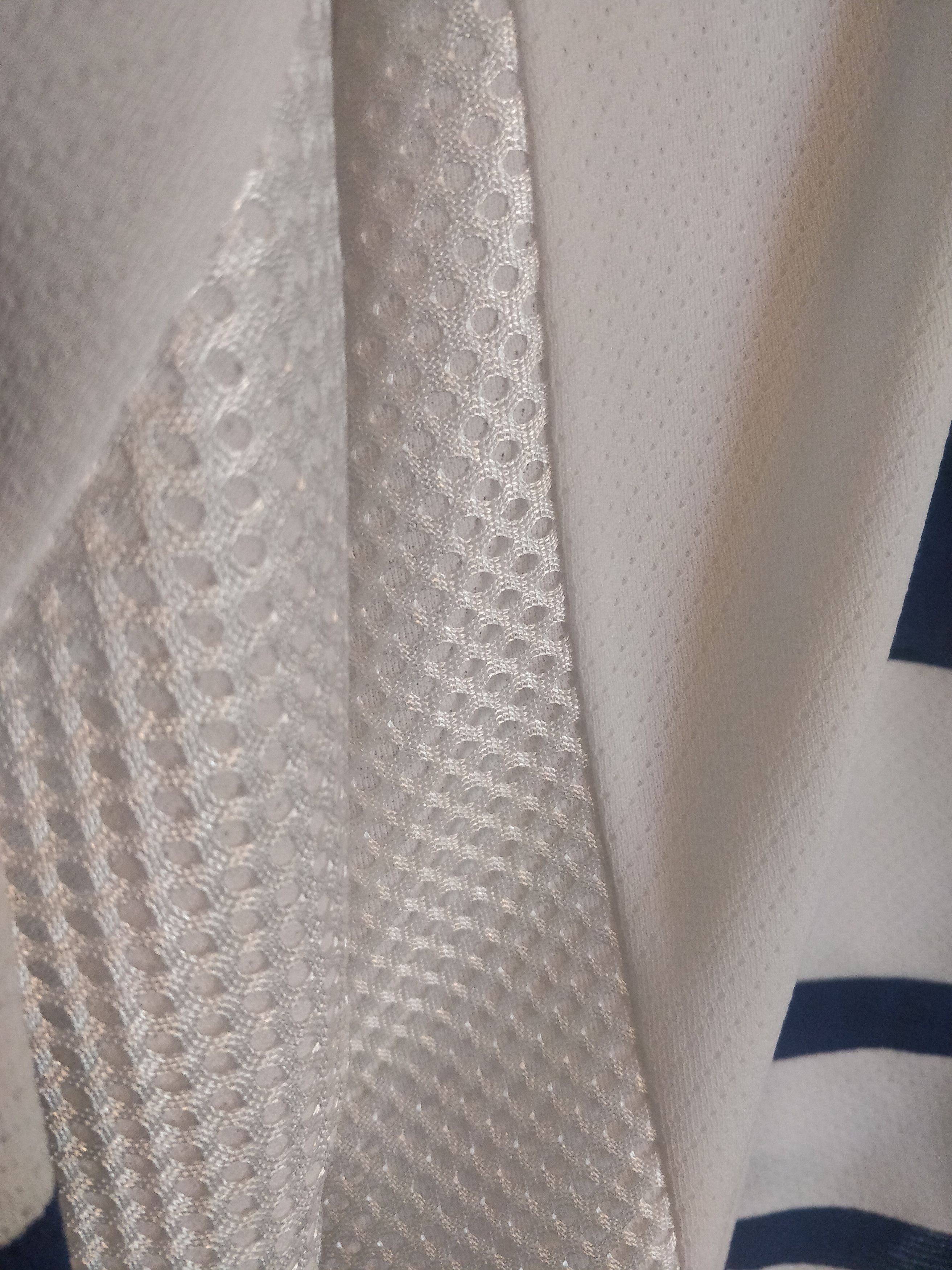 Ccm Toronto Maple Leafs 2002 Home Jerey Size US L / EU 52-54 / 3 - 7 Thumbnail