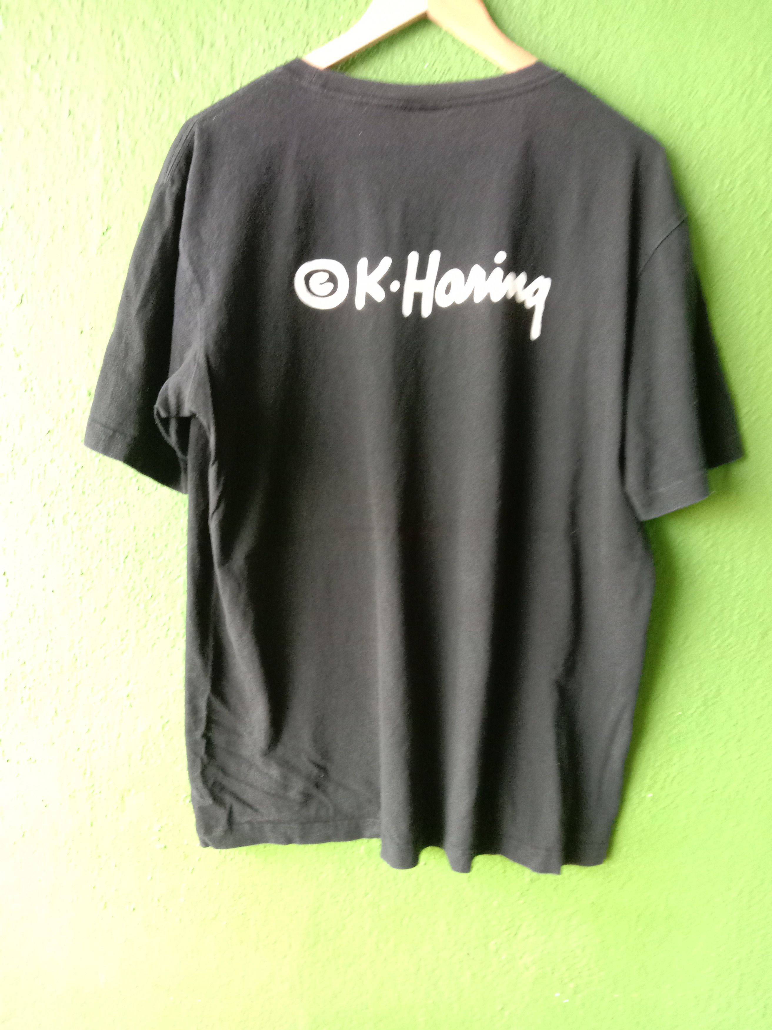 Japanese Brand Vintage uniqlo Keith haring tee Size US L / EU 52-54 / 3 - 5 Thumbnail