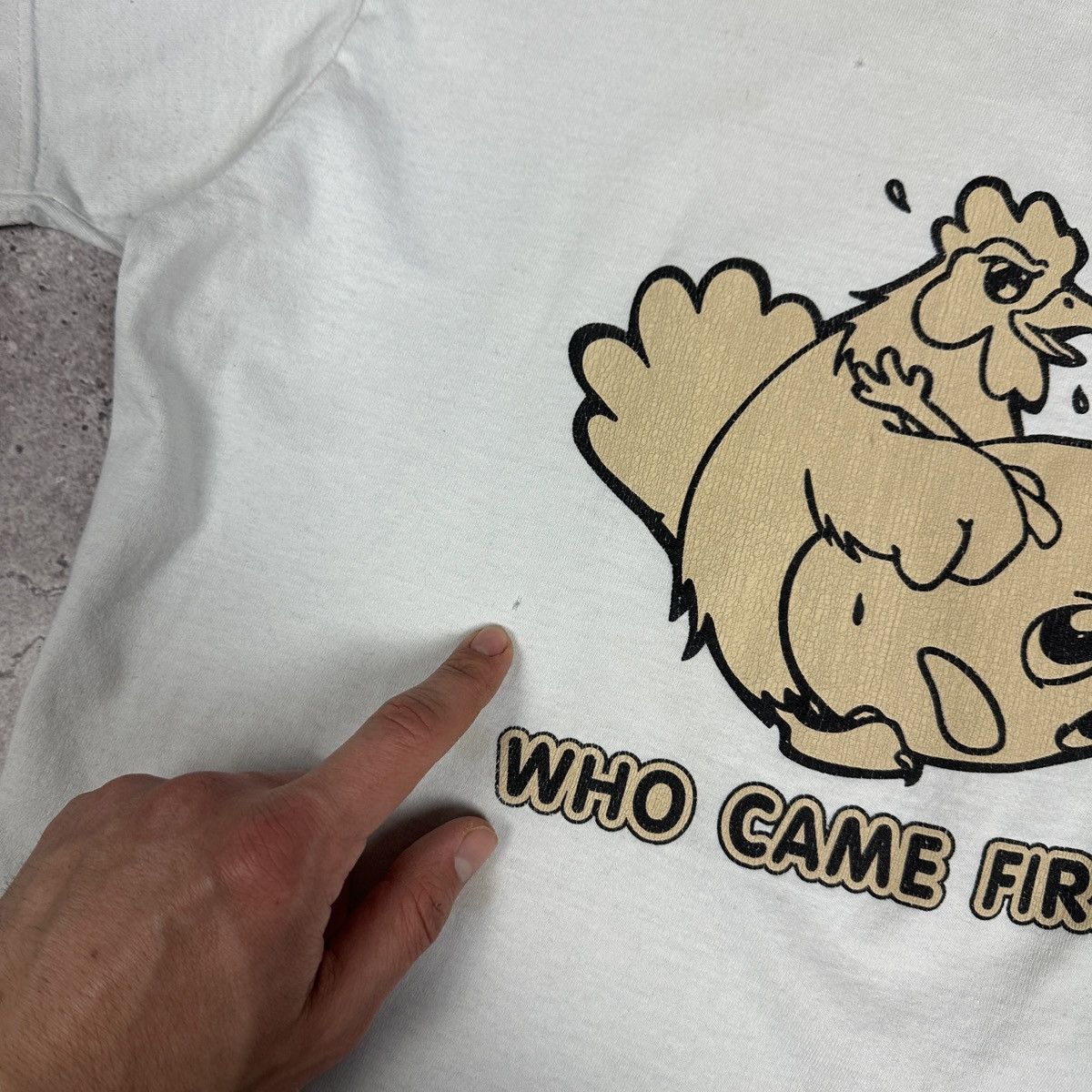 Vintage Vintage 90s Who Came First Humor Sex tee Chicken Egg Y2K Og Size US M / EU 48-50 / 2 - 6 Thumbnail