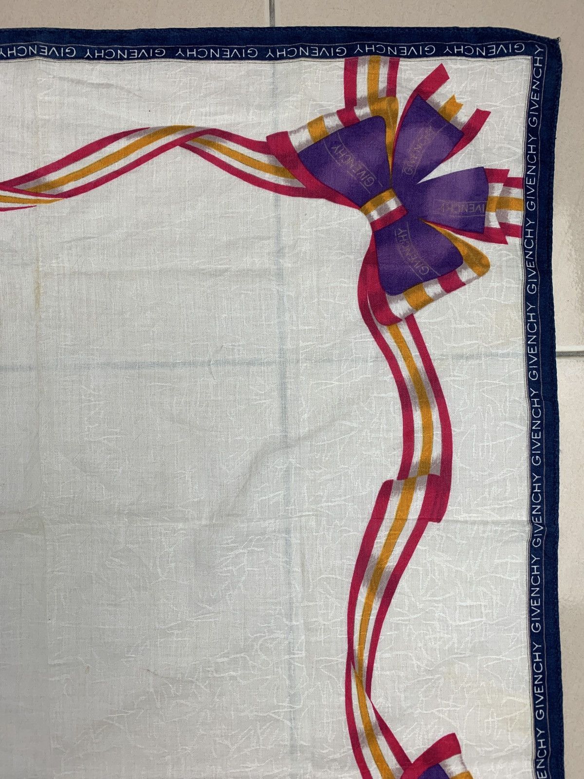 Designer Givenchy Handkerchief Pocketsquares Size ONE SIZE - 5 Thumbnail