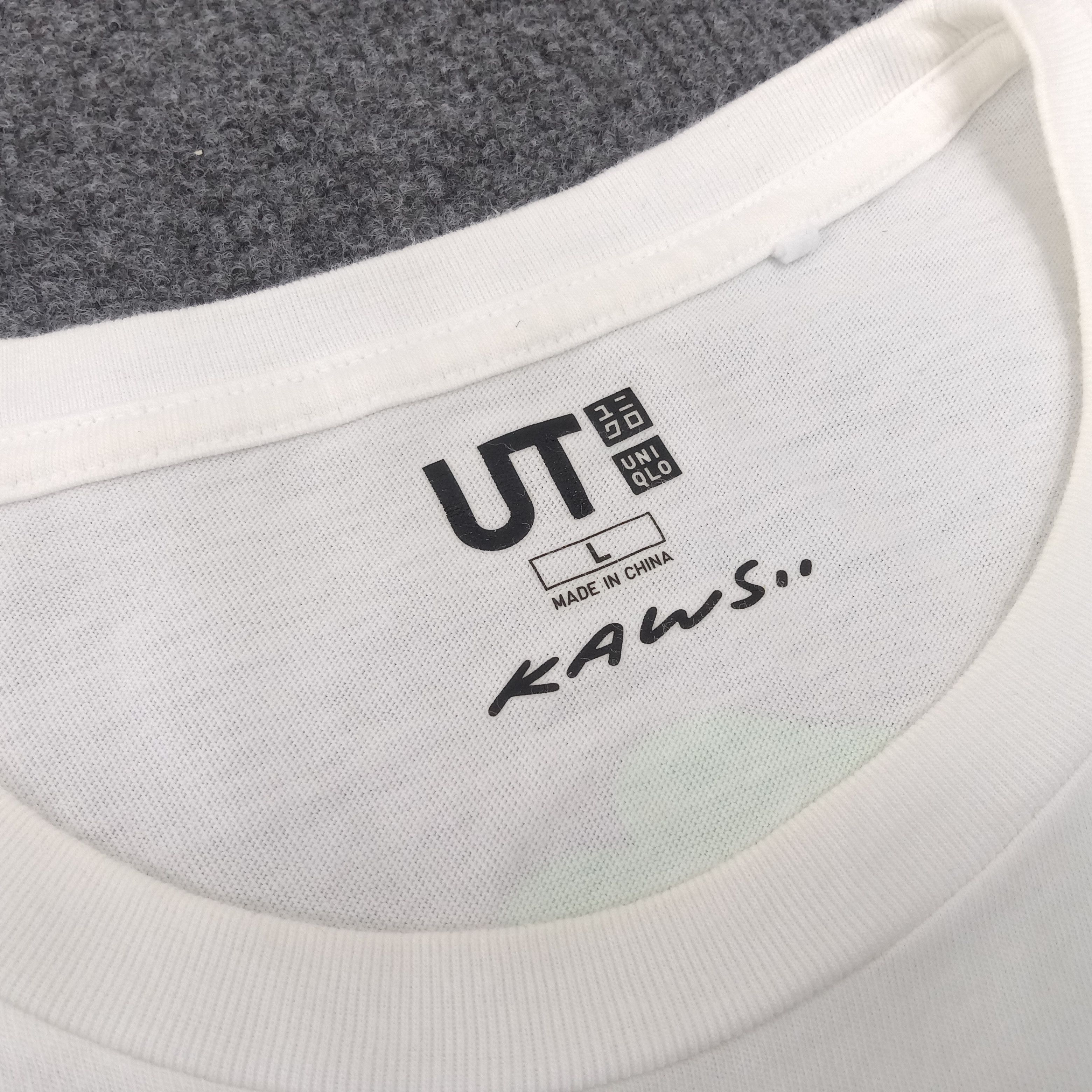 Kaws × Uniqlo × Vintage UNIQLO x KAWS Japanese Brand Tshirt Size US L / EU 52-54 / 3 - 6 Thumbnail