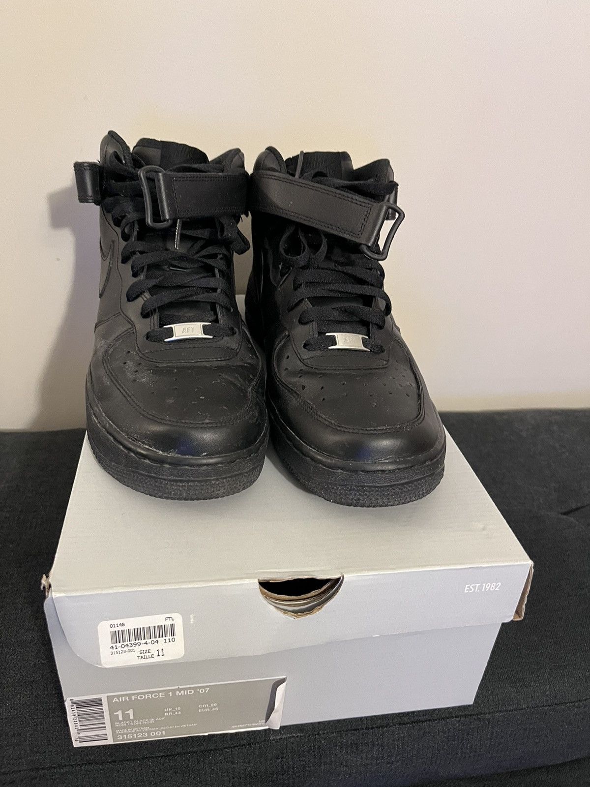 Nike Air Force 1 Mid '07 (Black) 11