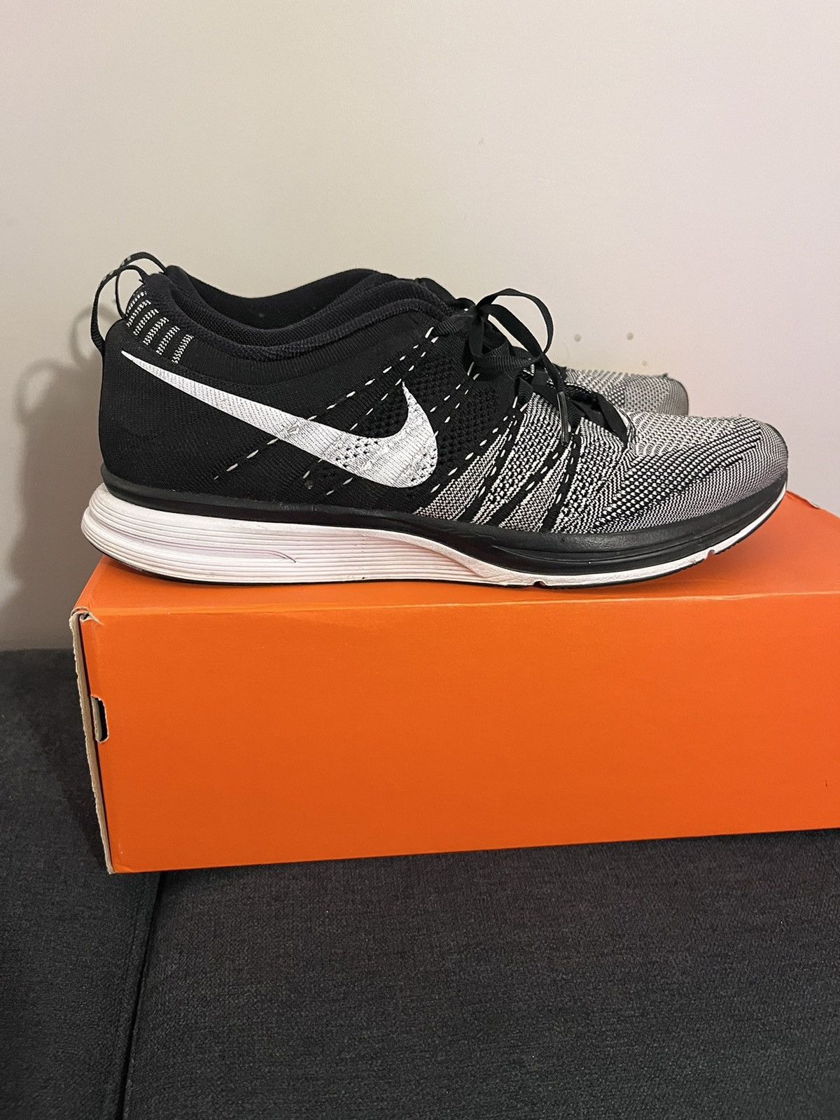 flyknit trainer size 9