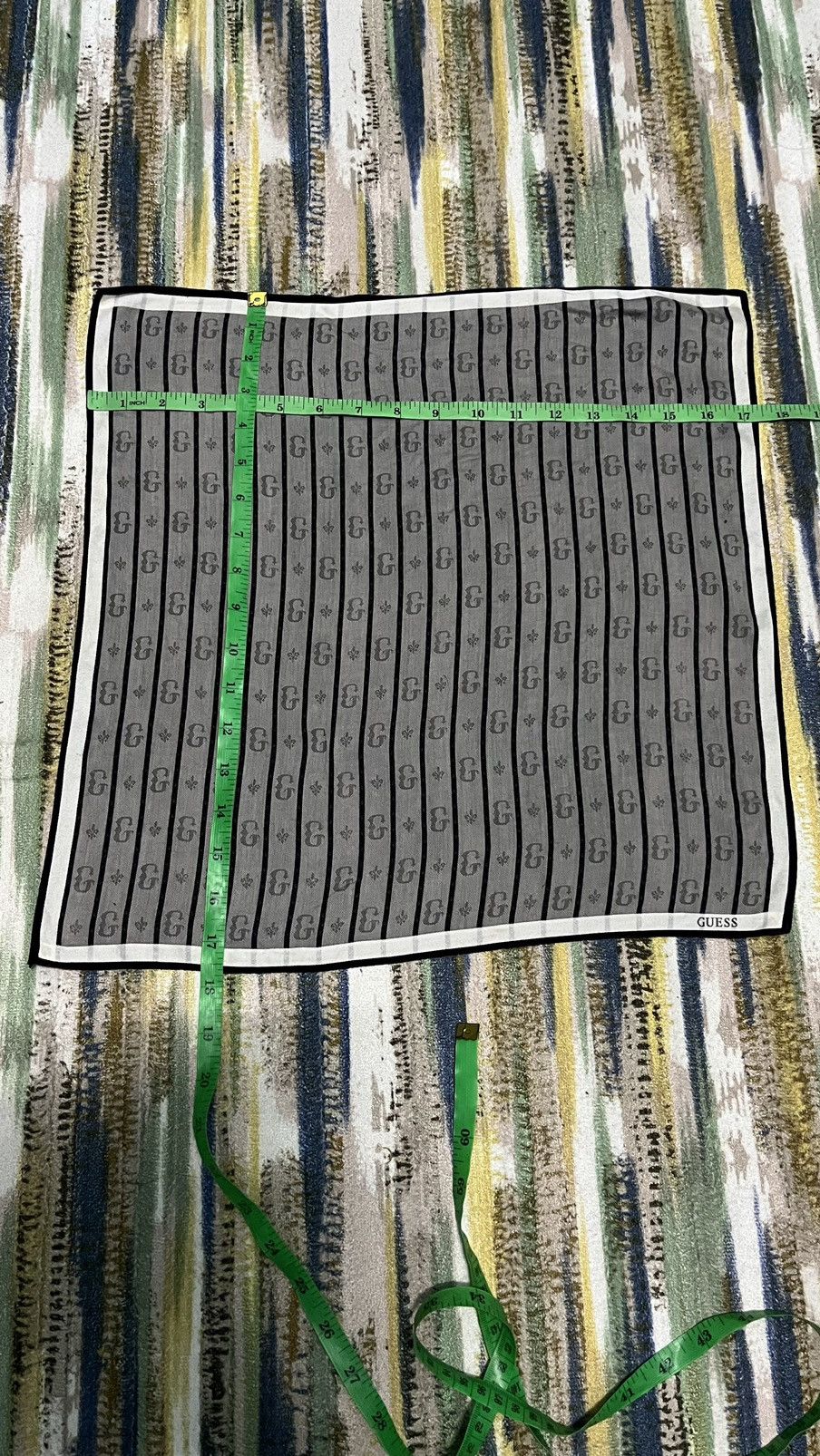 Guess Guess Handkerchief/ Neckerchief/ Bandana Size ONE SIZE - 2 Thumbnail