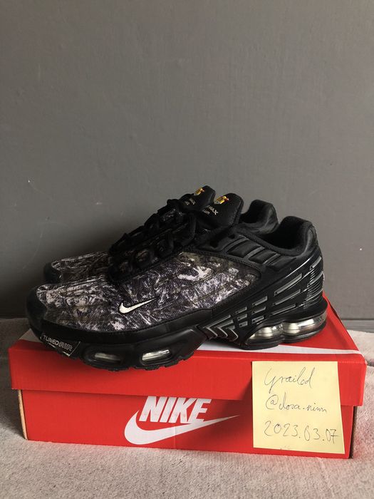 tn air max plus 3 black