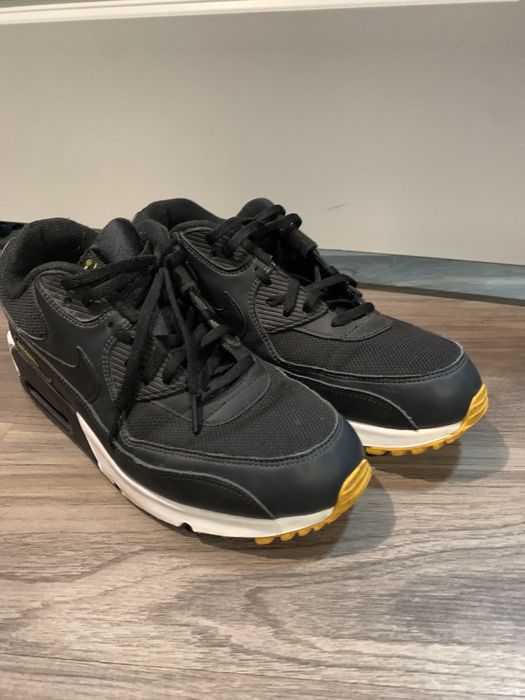 off white air max 90 yellowing