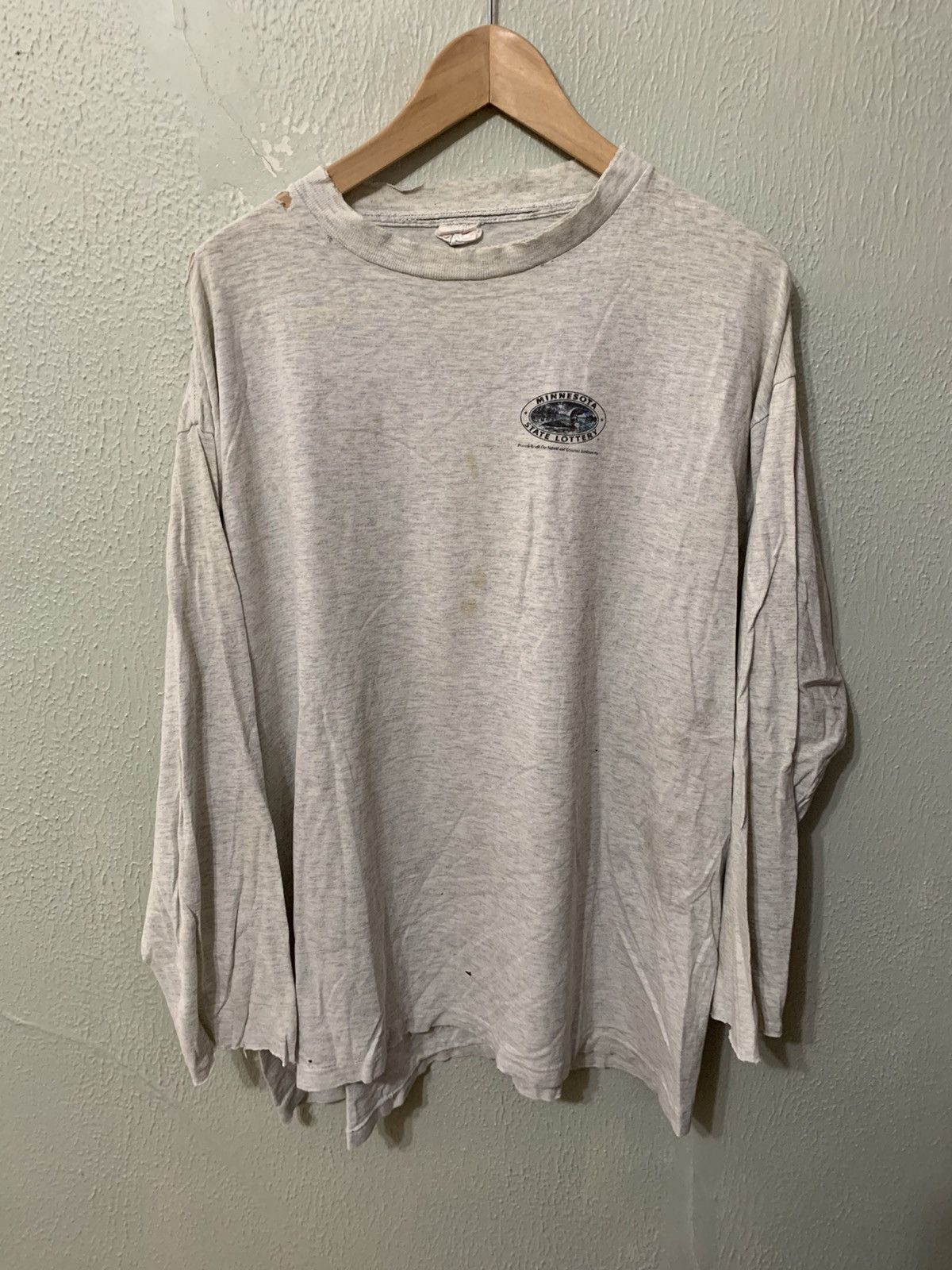Vintage Vintage Minnesota Lottery Loon Thrashed Longsleeve Size US XL / EU 56 / 4 - 1 Thumbnail