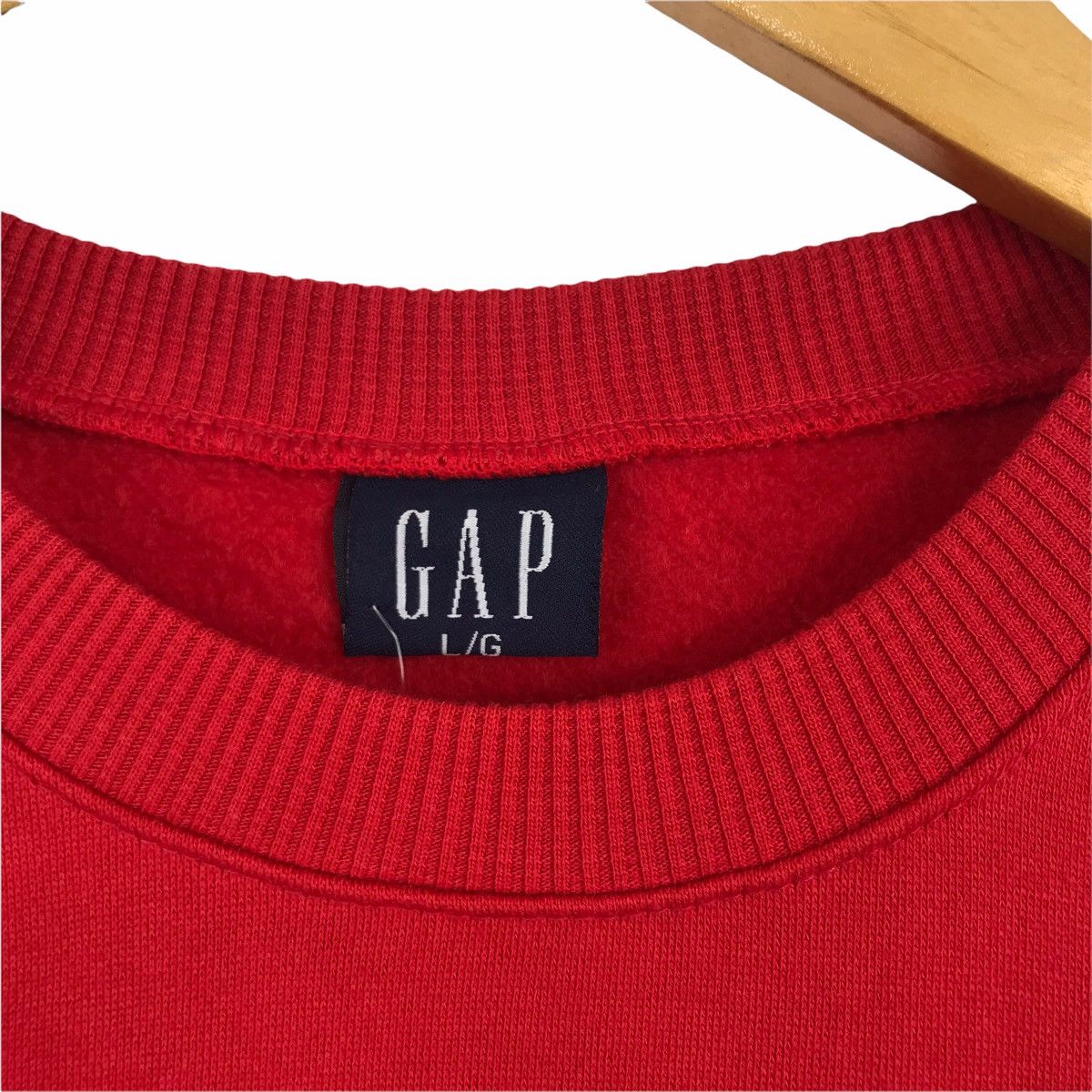 Gap Vintage GAP EMBROIDERED Red Sweatshirt Size US L / EU 52-54 / 3 - 4 Thumbnail