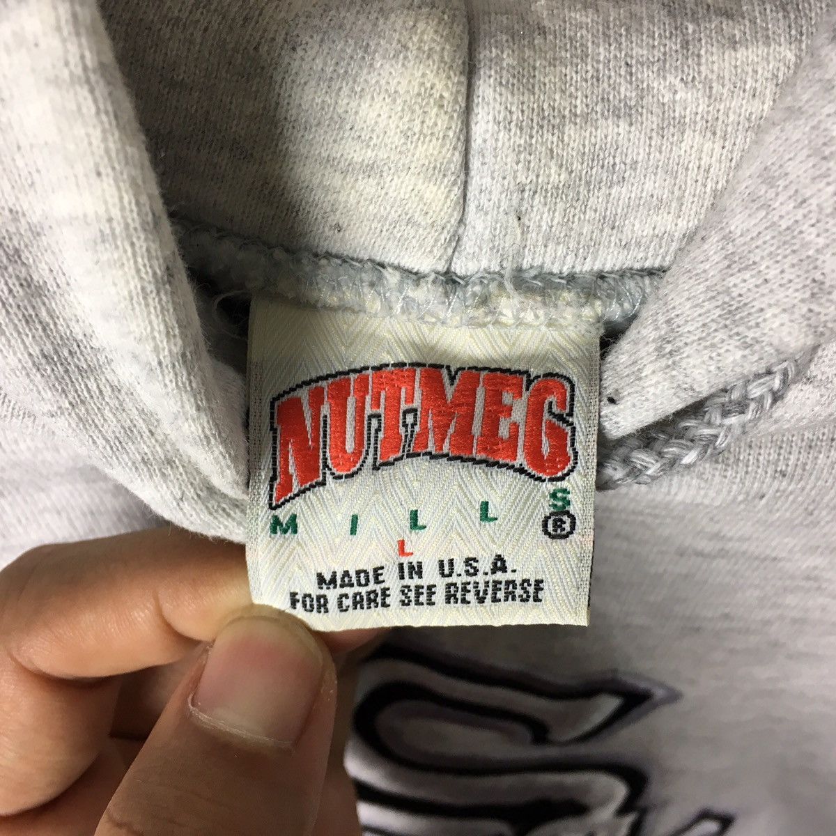 Vintage Vintage 90s WHITE SOX CHICAGO Mlb Nutmeg Mills White Hoodie Size US L / EU 52-54 / 3 - 4 Thumbnail