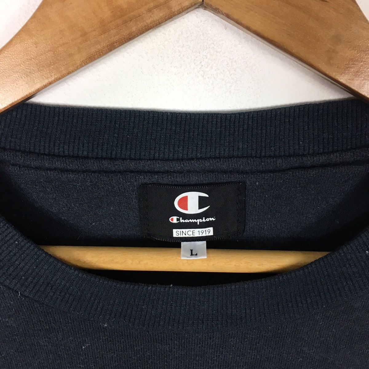 Champion Vintage CHAMPION STREETWEAR Script Logo Black Sweatshirt Size US L / EU 52-54 / 3 - 3 Thumbnail