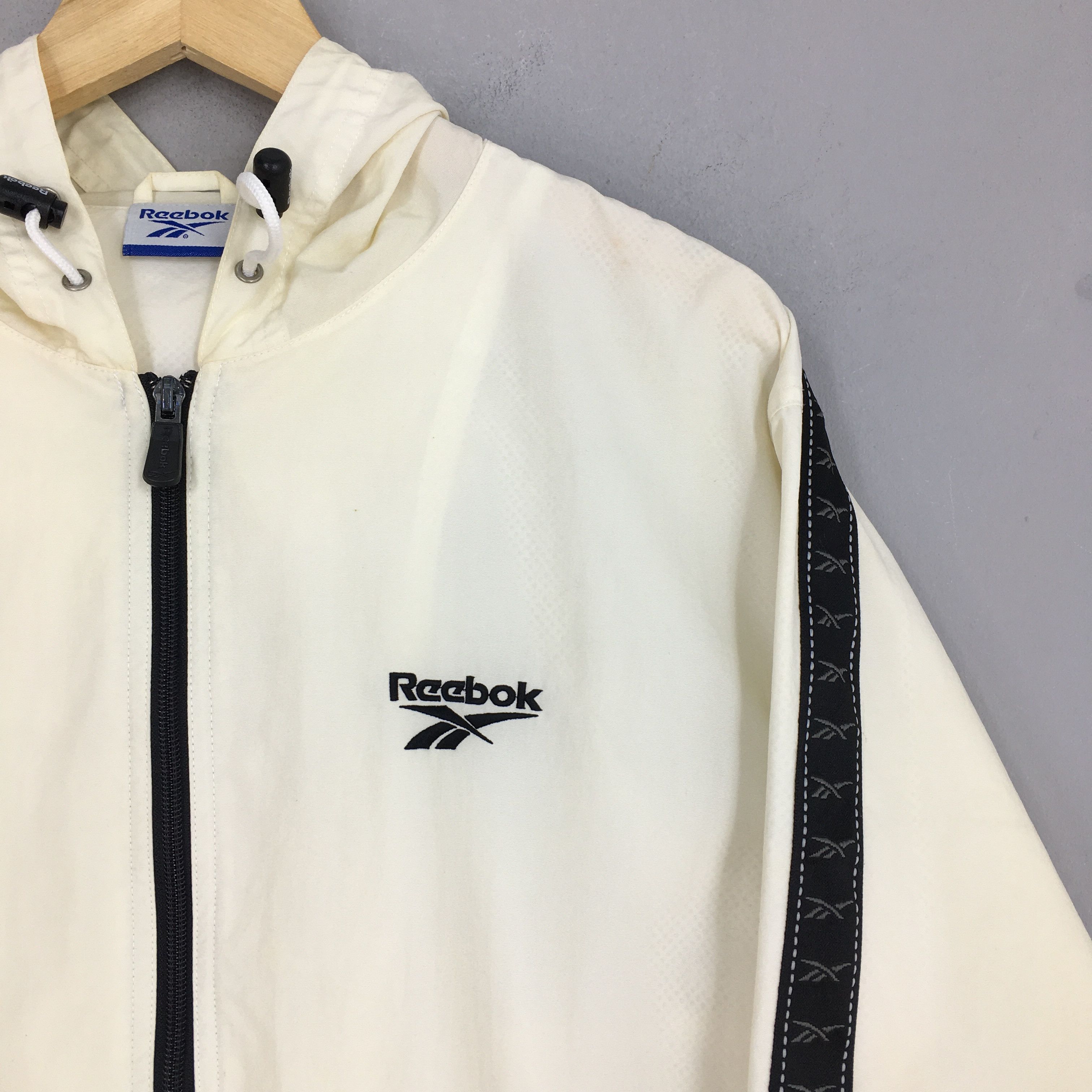 Reebok Vintage 90's Reebok Windbreaker Jacket Large Size US L / EU 52-54 / 3 - 2 Thumbnail
