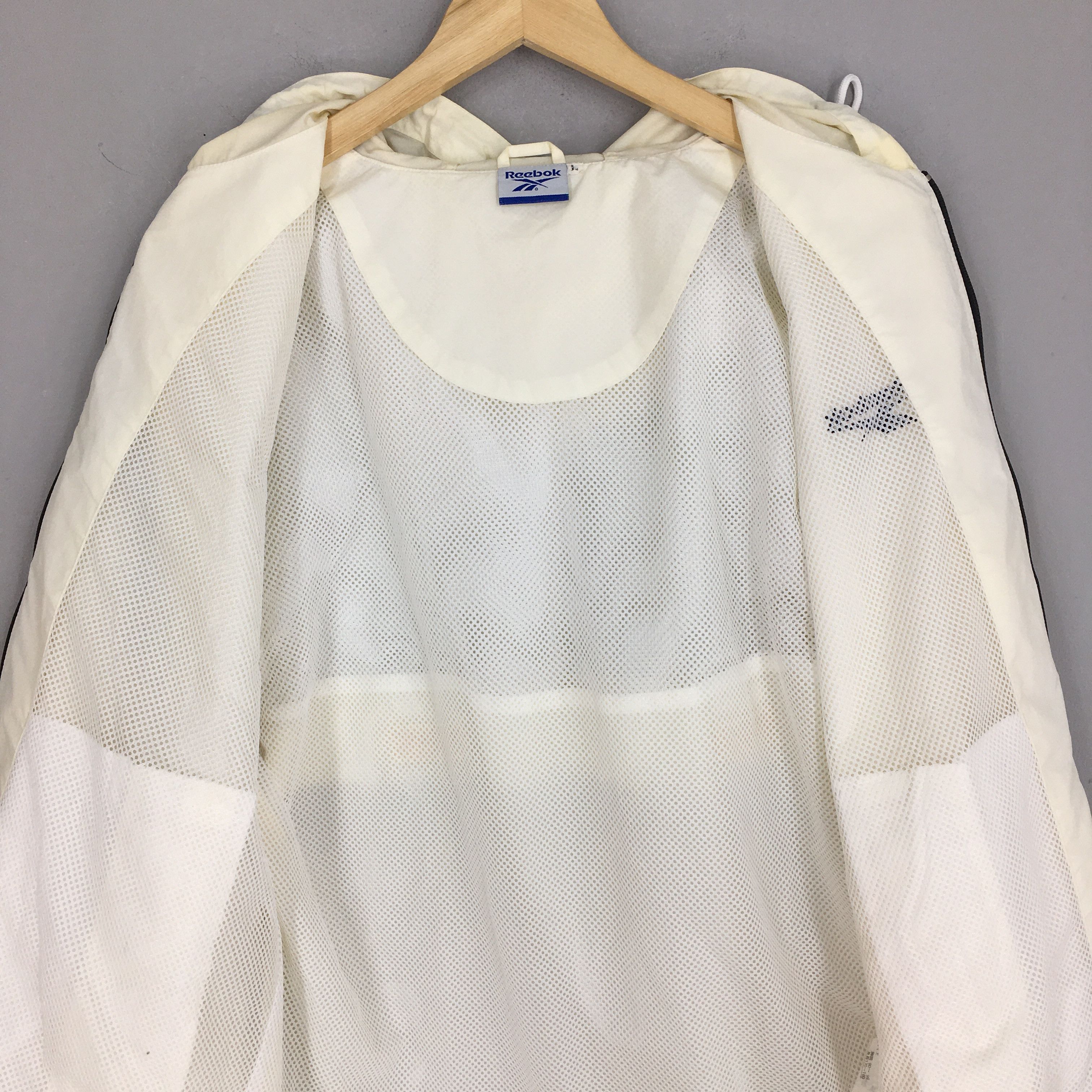 Reebok Vintage 90's Reebok Windbreaker Jacket Large Size US L / EU 52-54 / 3 - 8 Thumbnail