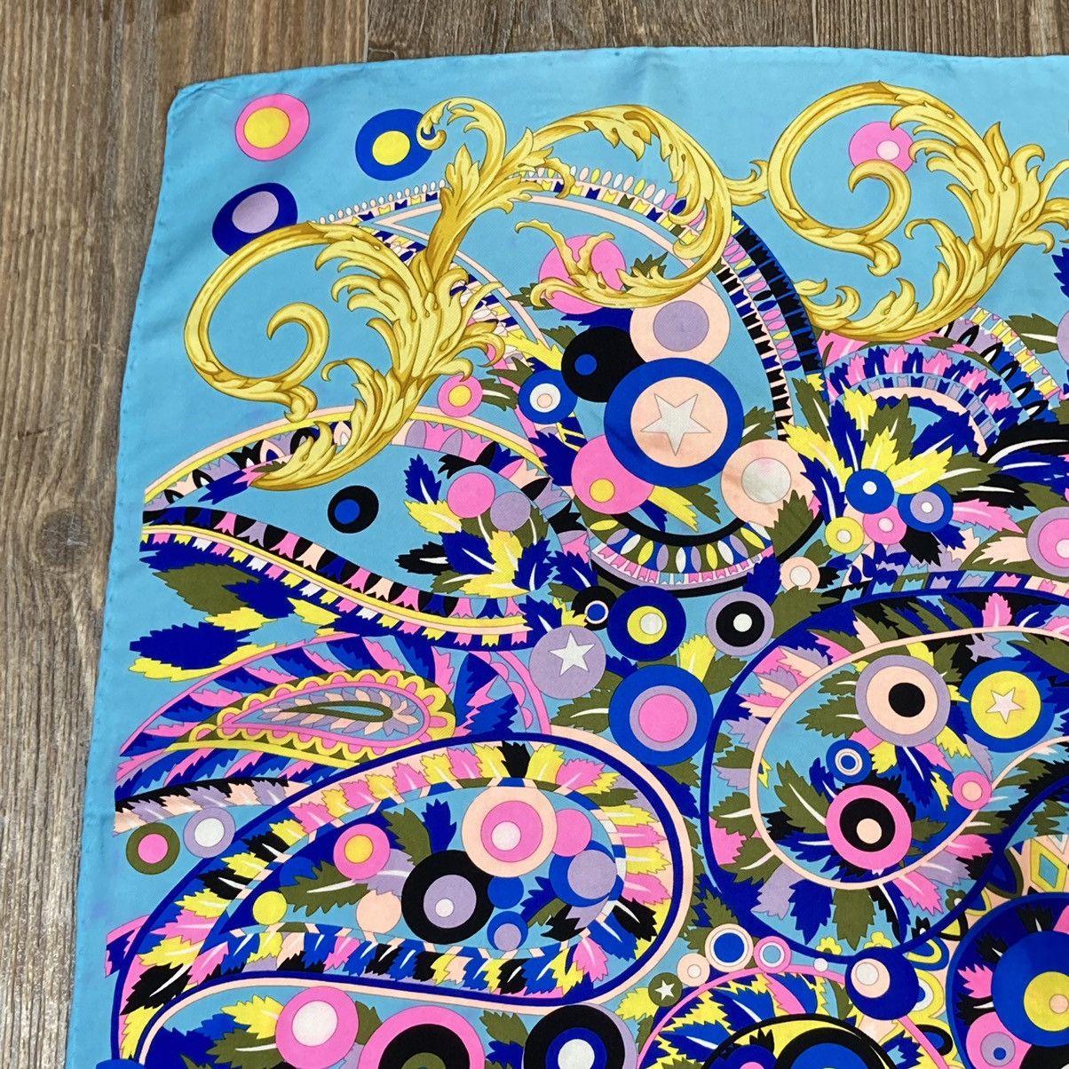 Versace Versace blue stars floral silk scarf Size ONE SIZE - 5 Thumbnail