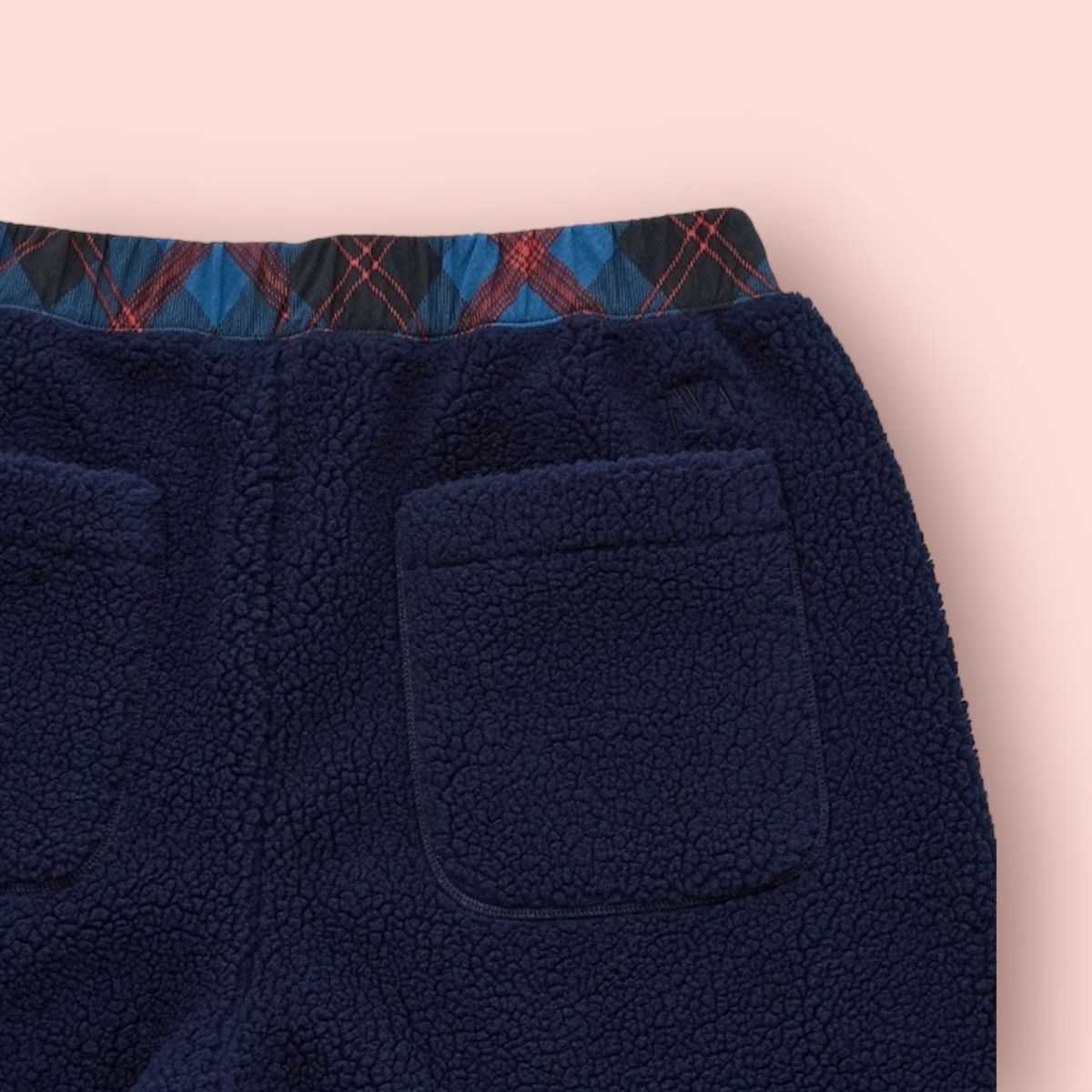 JW Anderson × Jun Takahashi × Uniqlo JW ANDERSON X UNIQLO FLUFFY FLEECE PANTS Size US 33 - 11 Thumbnail