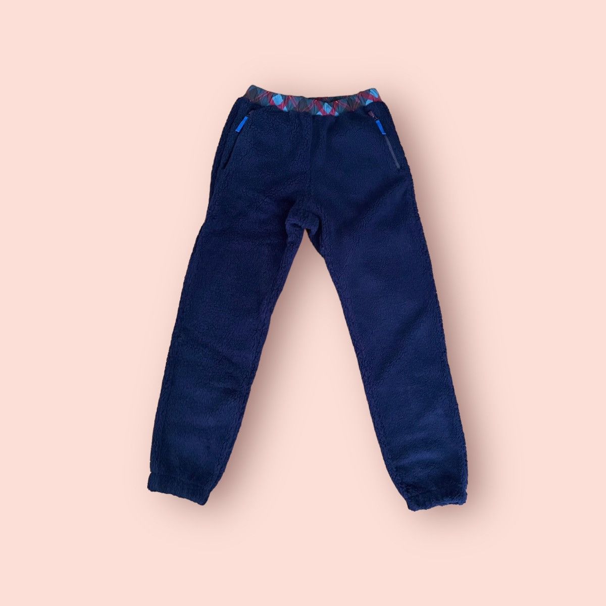 JW Anderson × Jun Takahashi × Uniqlo JW ANDERSON X UNIQLO FLUFFY FLEECE PANTS Size US 33 - 1 Thumbnail