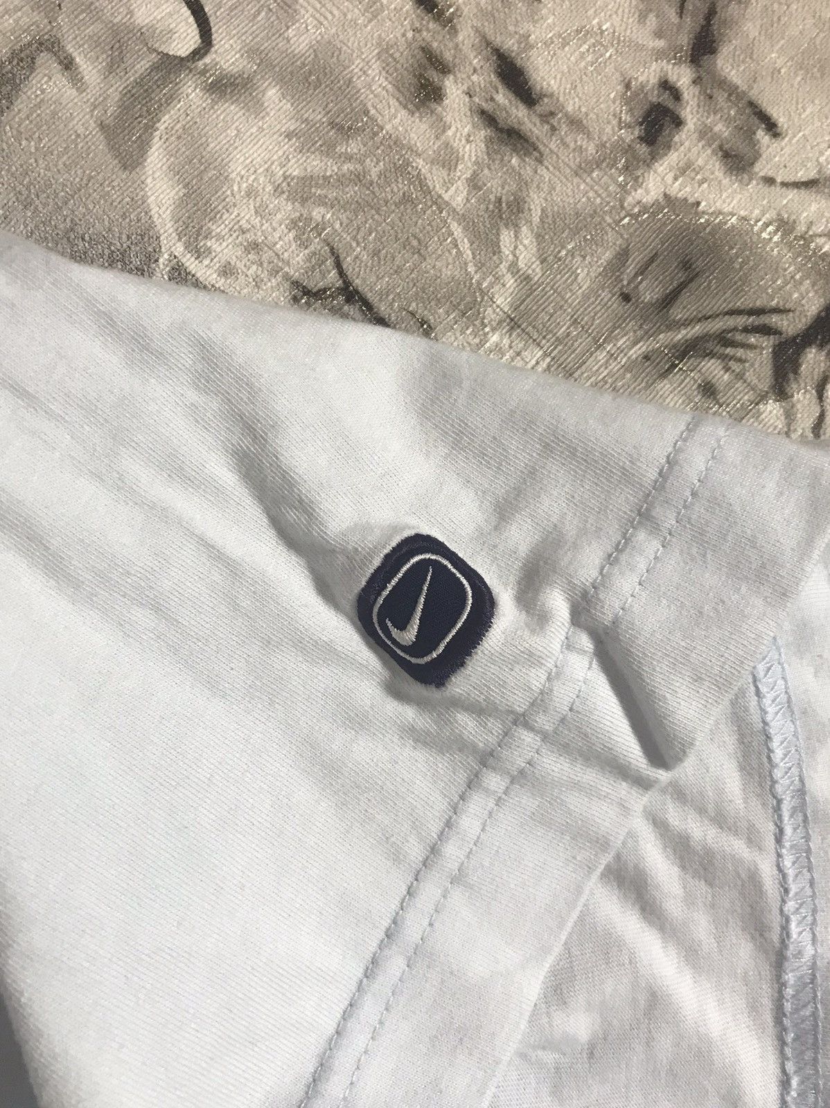 Vintage Vintage Nike big logo t-shirt Size US XL / EU 56 / 4 - 5 Thumbnail