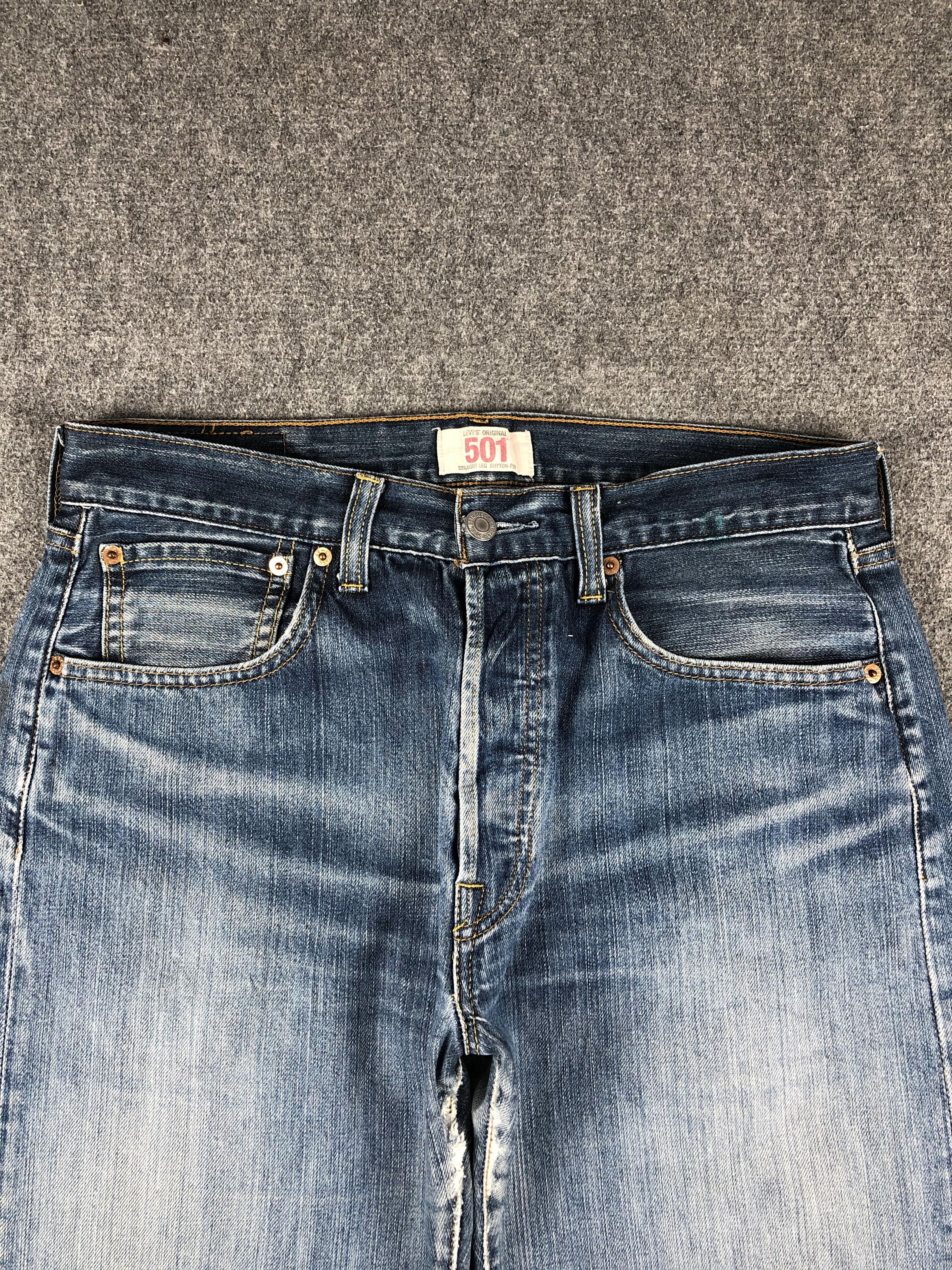 Levi's Vintage Levis 501 Faded Blue Jeans DP2233 Size US 31 - 2 Thumbnail
