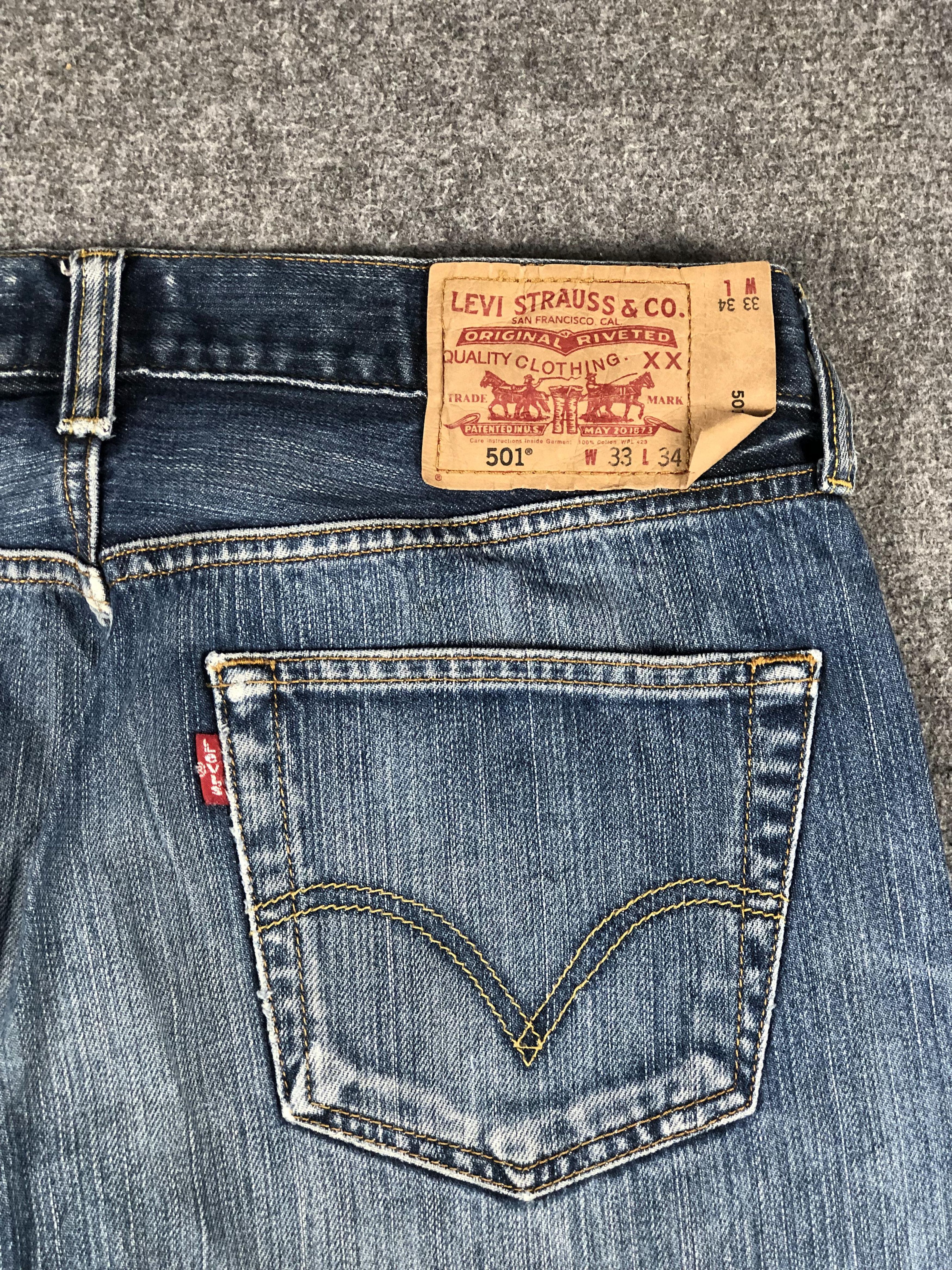 Levi's Vintage Levis 501 Faded Blue Jeans DP2233 Size US 31 - 14 Thumbnail