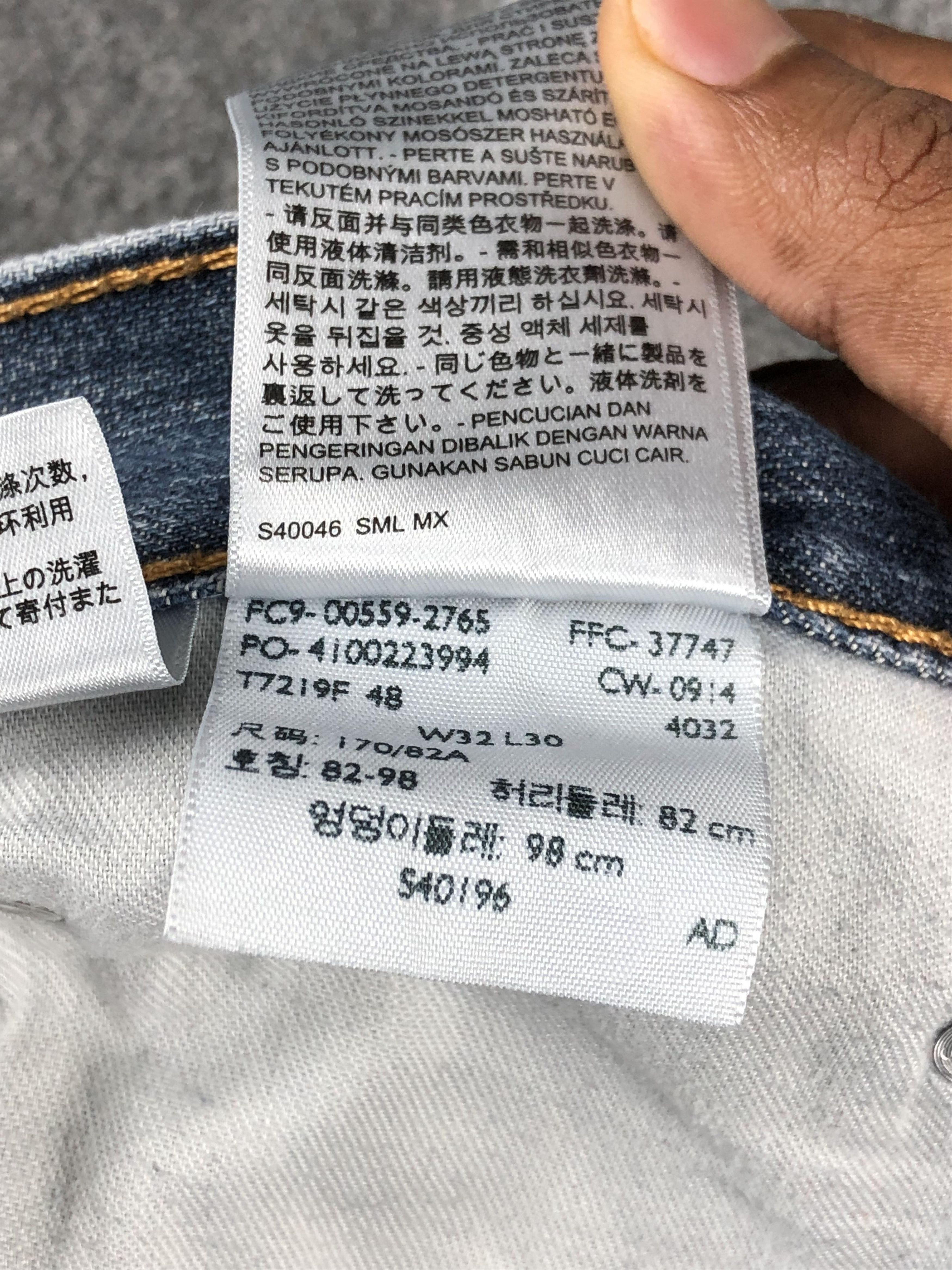 Levi's × Vintage Vintage Distressed Levis 559 Faded Blue Jeans DP2234 Size US 33 - 7 Thumbnail