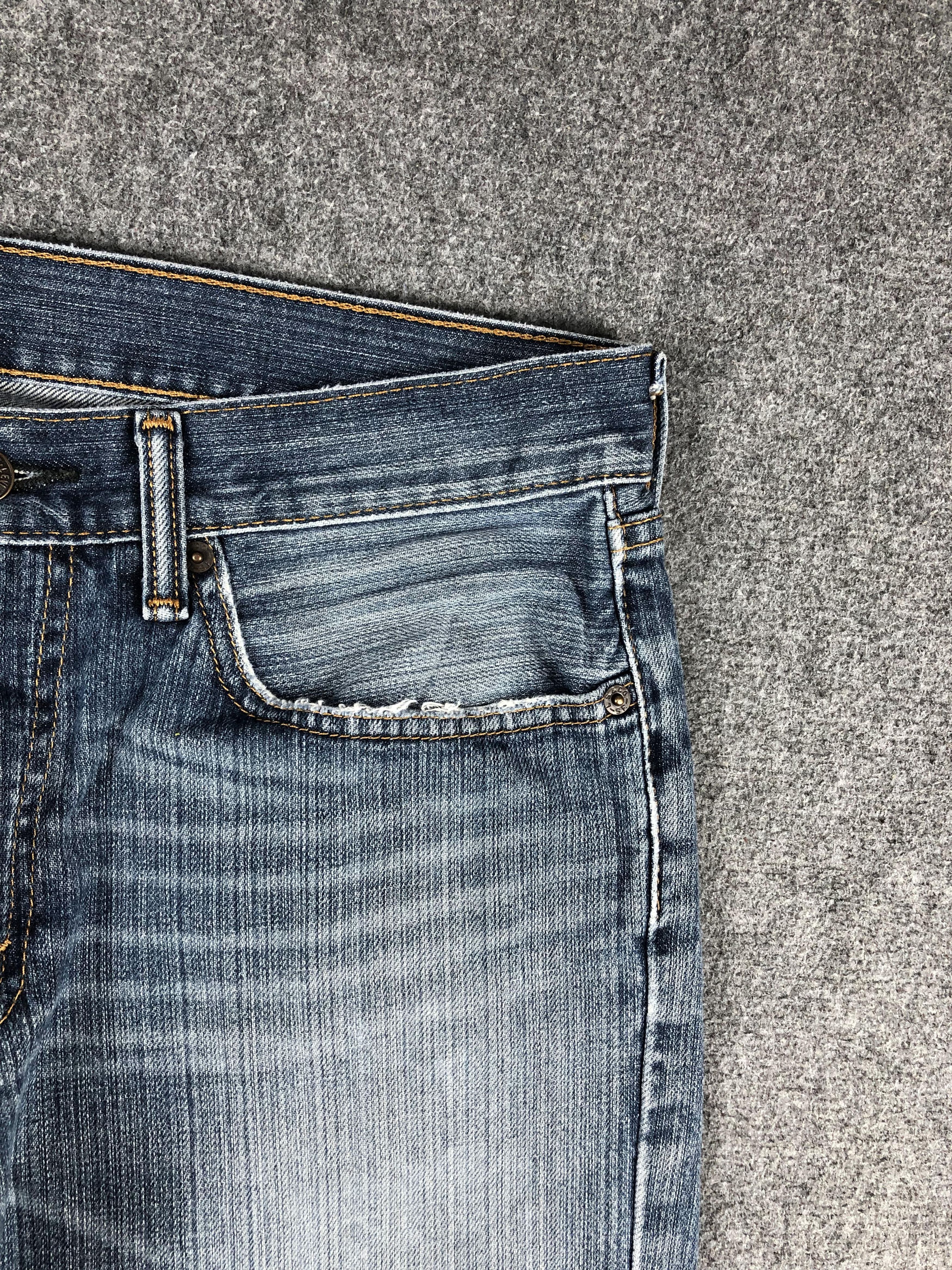 Levi's × Vintage Vintage Distressed Levis 559 Faded Blue Jeans DP2234 Size US 33 - 13 Thumbnail