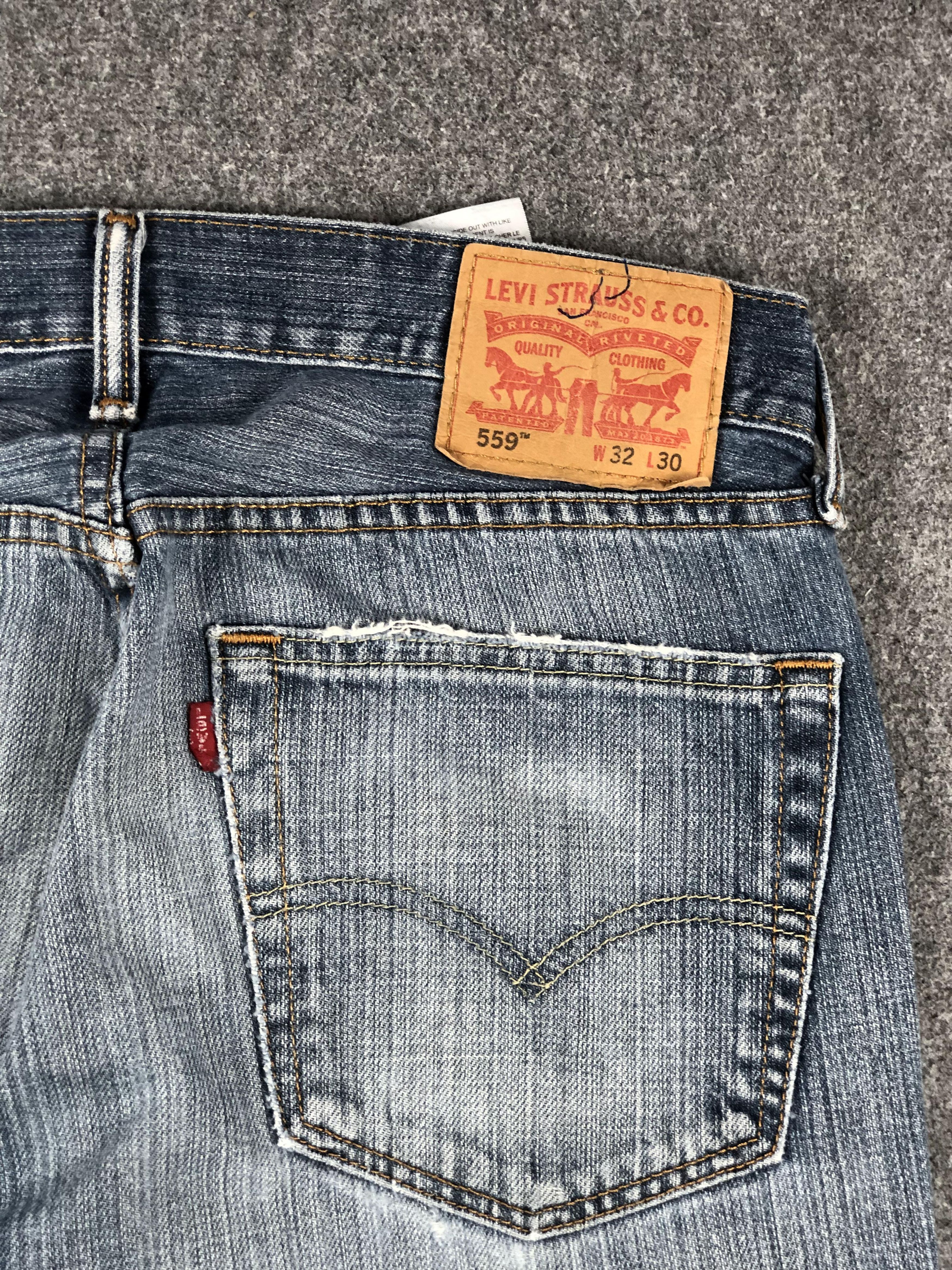 Levi's × Vintage Vintage Distressed Levis 559 Faded Blue Jeans DP2234 Size US 33 - 16 Thumbnail