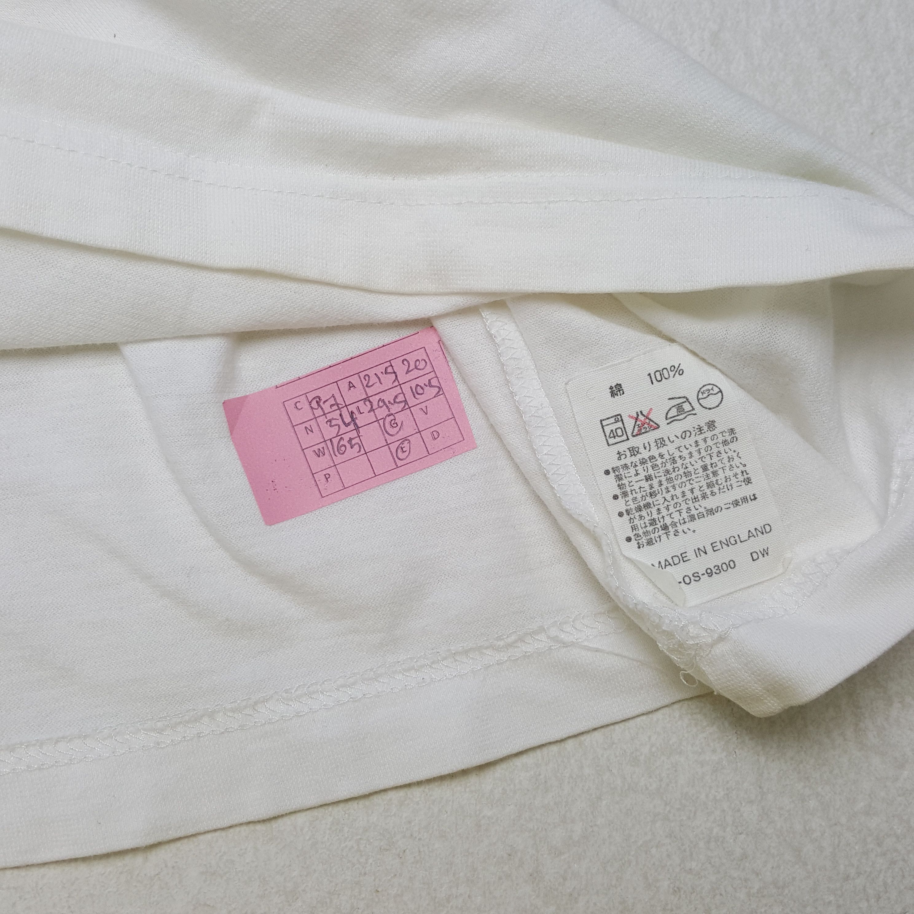 Burberry BURBERRYS Embroidery Colourful Design Vintage Tshirt Size US L / EU 52-54 / 3 - 4 Thumbnail