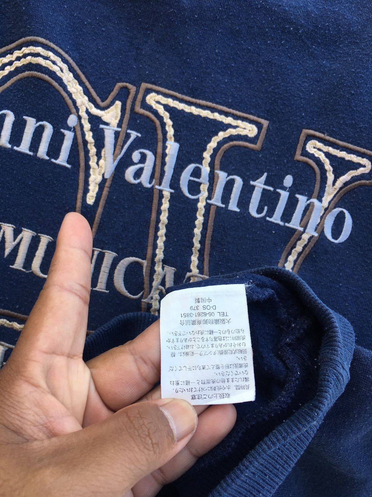 Gianni Valentino Rare Vintage Gianni Valentino Big Logo Spellout Sweater Size US L / EU 52-54 / 3 - 11 Thumbnail