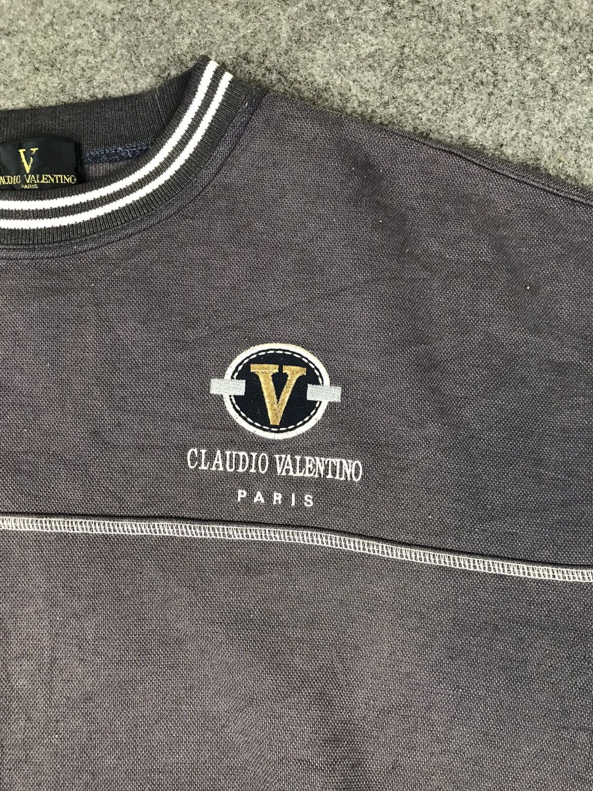 Vintage Sunfaded Claudio Valentino sweatshirt Big Logo Size US XL / EU 56 / 4 - 7 Thumbnail