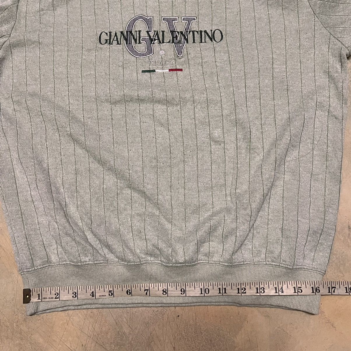 Japanese Brand Vintage Gianni Valentino Sweatshirt Crewneck Big Logo Size US XL / EU 56 / 4 - 7 Thumbnail