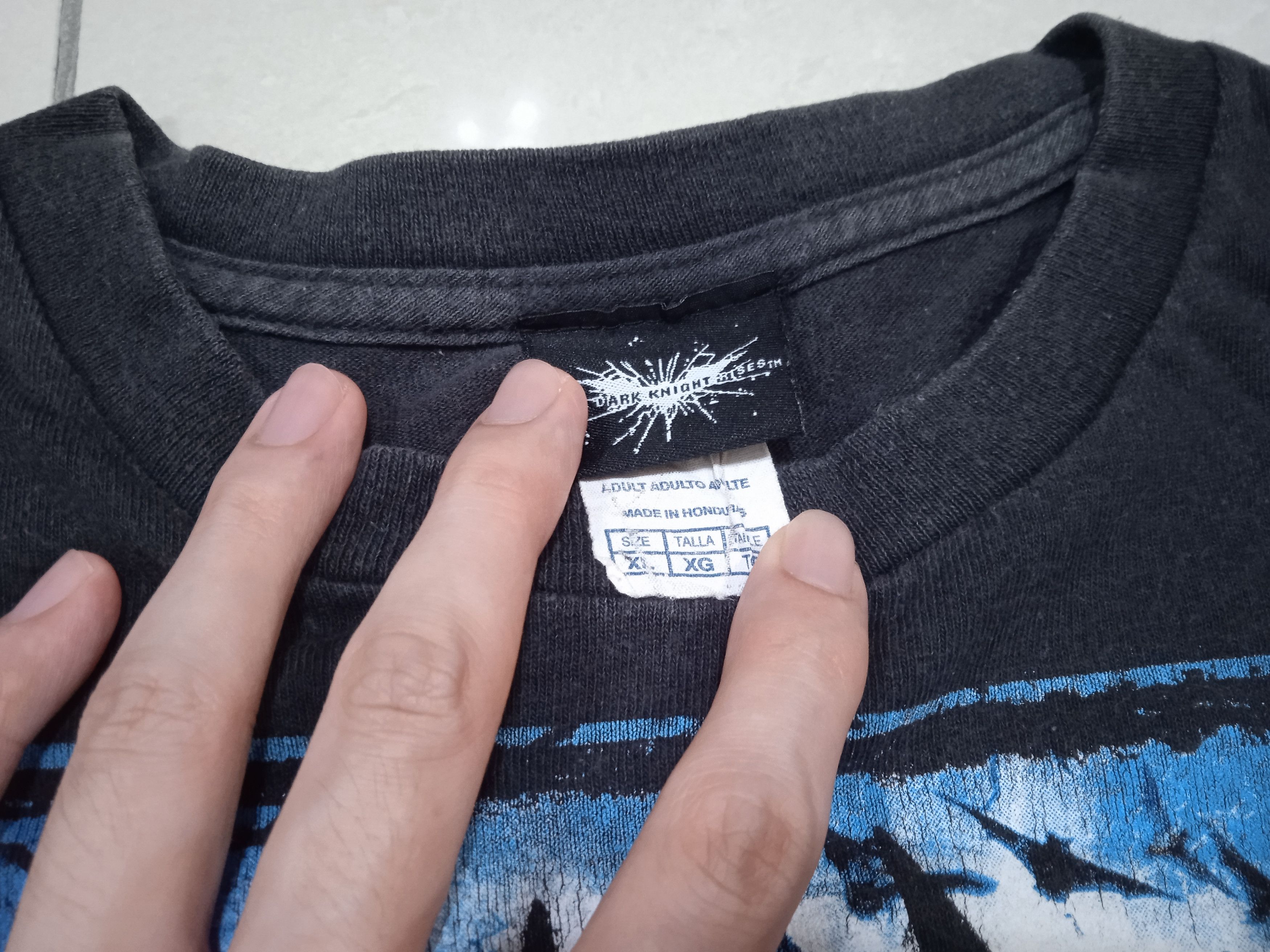 Other Vintage Dark Knight Rises 2012 T-Shirt Size US XL / EU 56 / 4 - 2 Thumbnail
