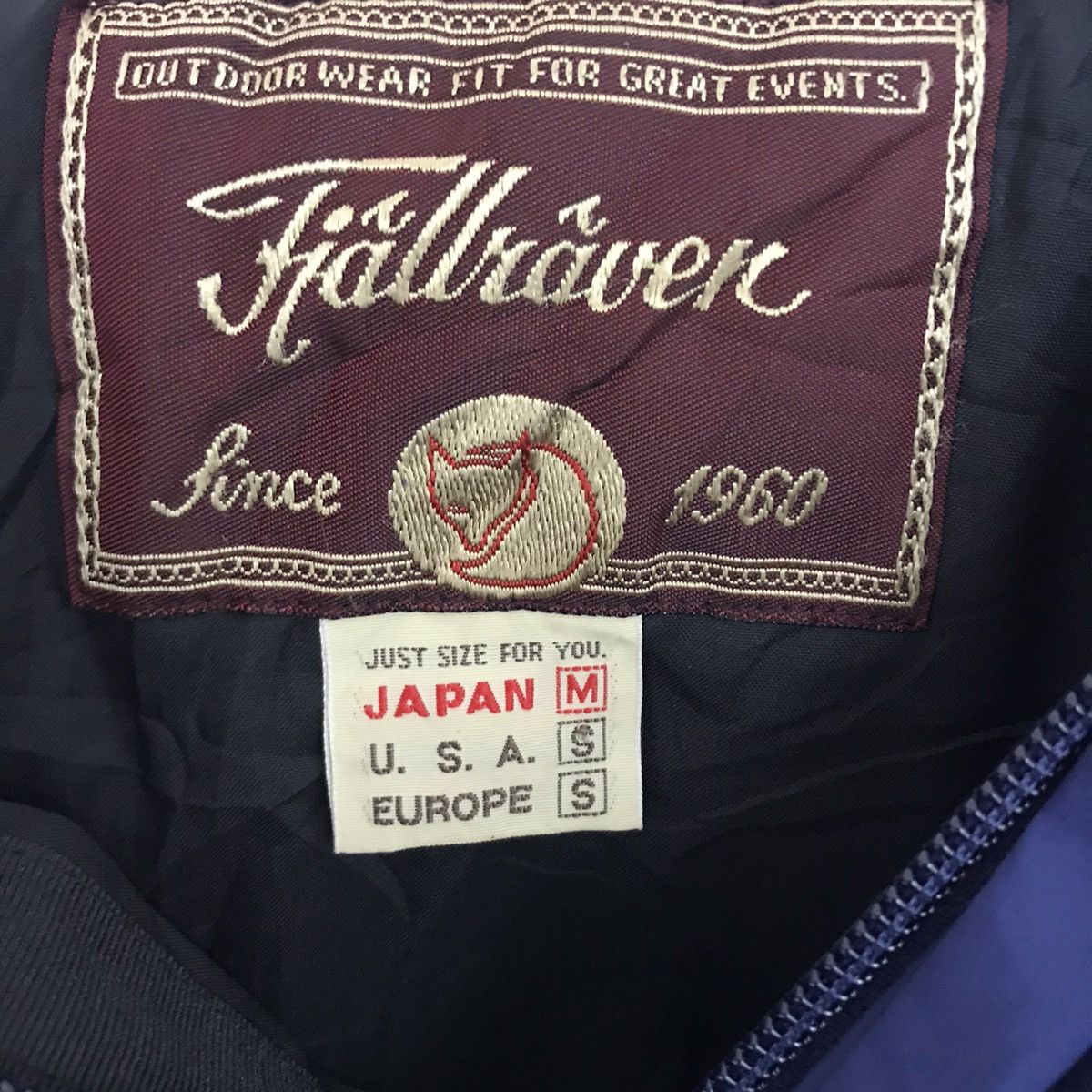 Fjallraven Vintage FJALLRAVEN OUTDOOR Swedish Brand Blue Jacket Size US S / EU 44-46 / 1 - 3 Thumbnail