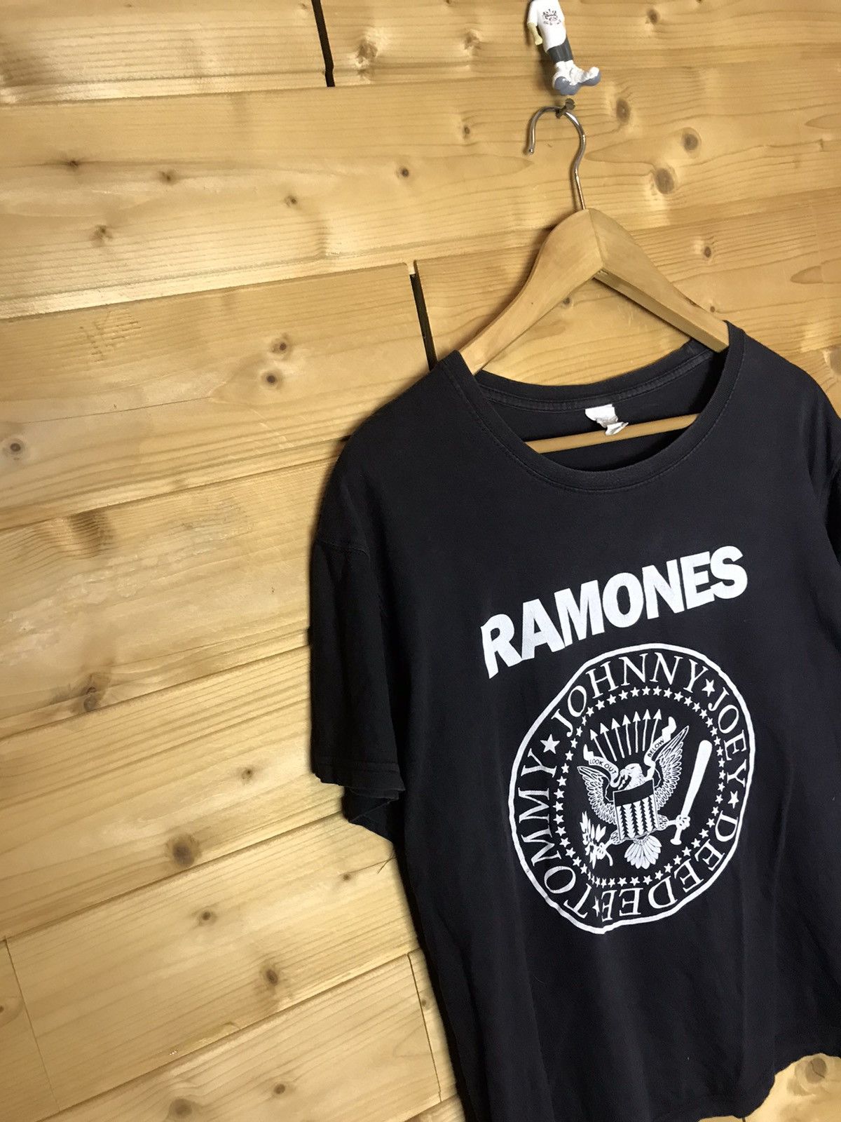 Band Tees Vintage Ramones women t-shirt Size M / US 6-8 / IT 42-44 - 2 Thumbnail