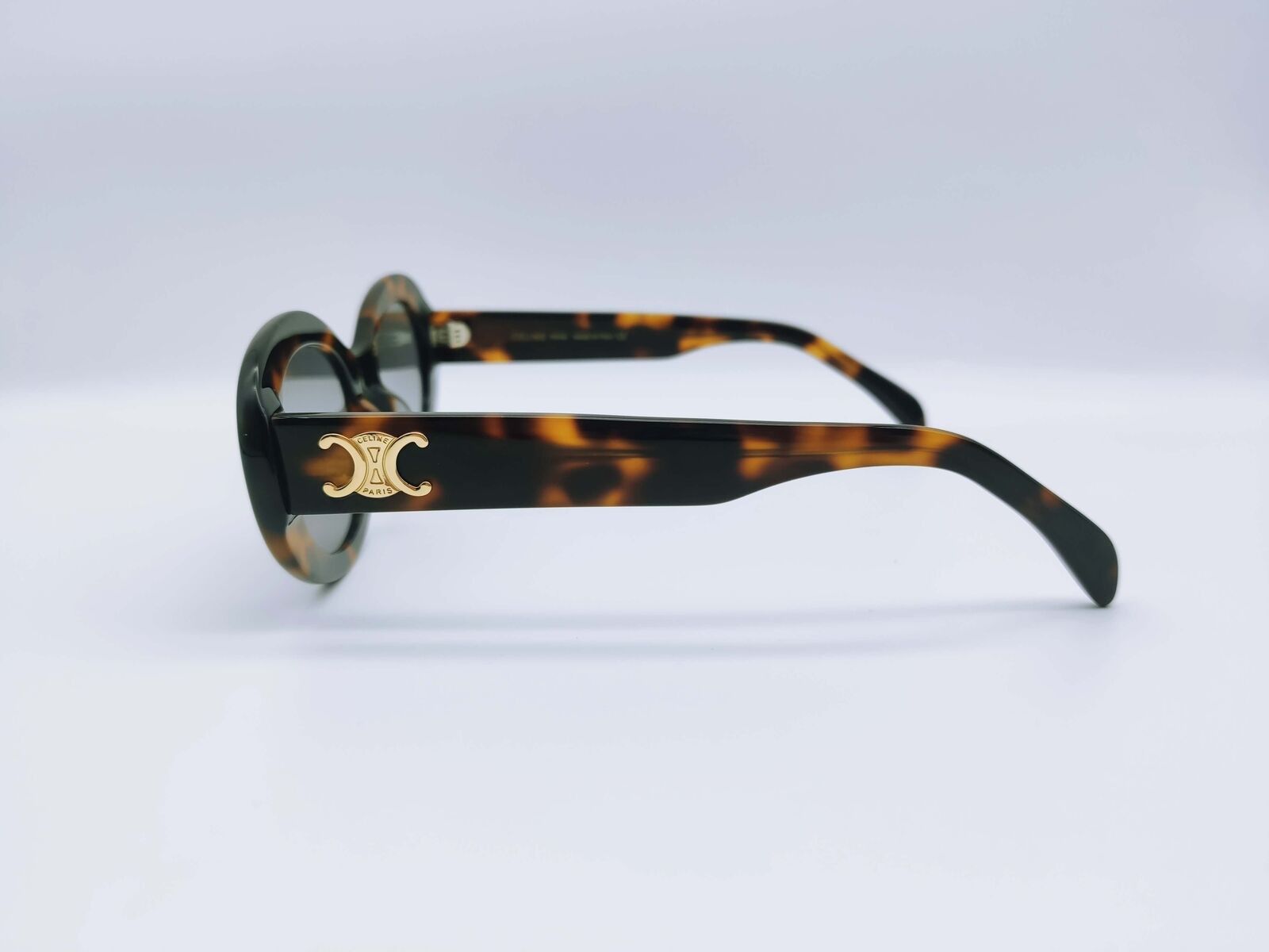 Celine Sunglasses in Tortoise Size ONE SIZE - 3 Thumbnail
