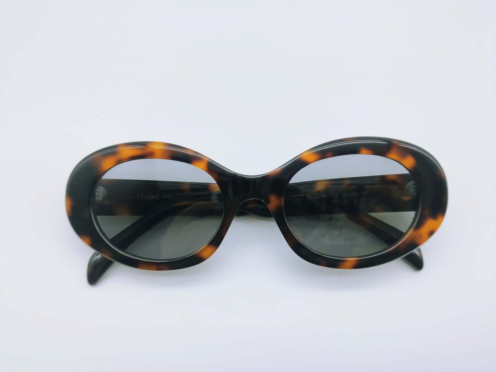 Celine Sunglasses in Tortoise Size ONE SIZE - 2 Thumbnail