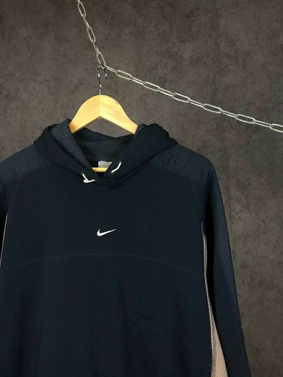 Vintage Nike swoosh streetwear vintage sportswear center logo hoodie Size US XL / EU 56 / 4 - 2 Thumbnail