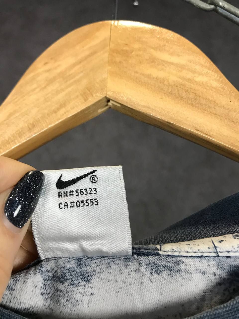 Nike × Vintage Nike swoosh streetwear vintage faded center logo tee Size US M / EU 48-50 / 2 - 4 Thumbnail
