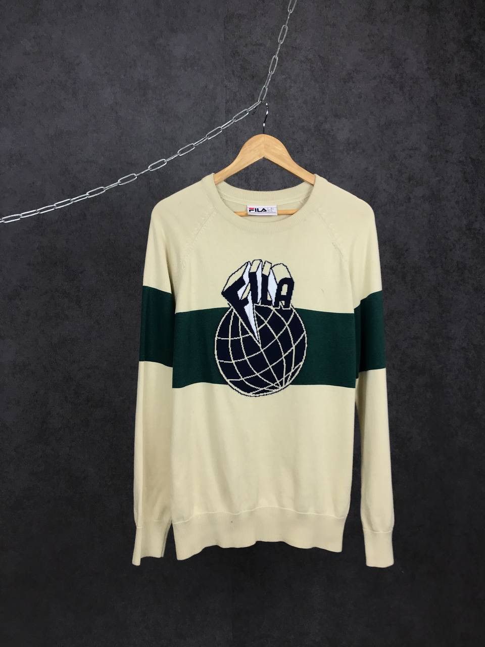 Fila Fila sportswear streetwear center logo sweatshirt Size US S / EU 44-46 / 1 - 1 Thumbnail