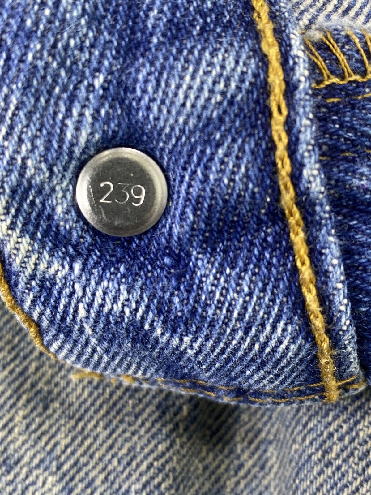 Levi's VINTAGE LEVI'S 560 JEANS - J695 Size US 34 / EU 50 - 4 Thumbnail
