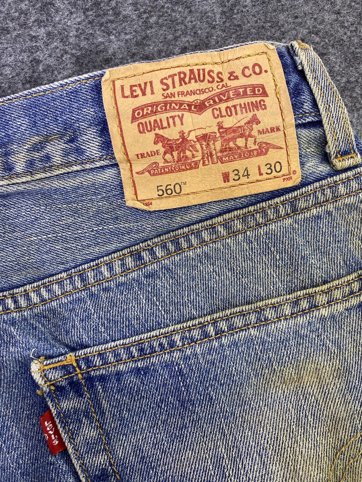Levi's VINTAGE LEVI'S 560 JEANS - J695 Size US 34 / EU 50 - 9 Thumbnail