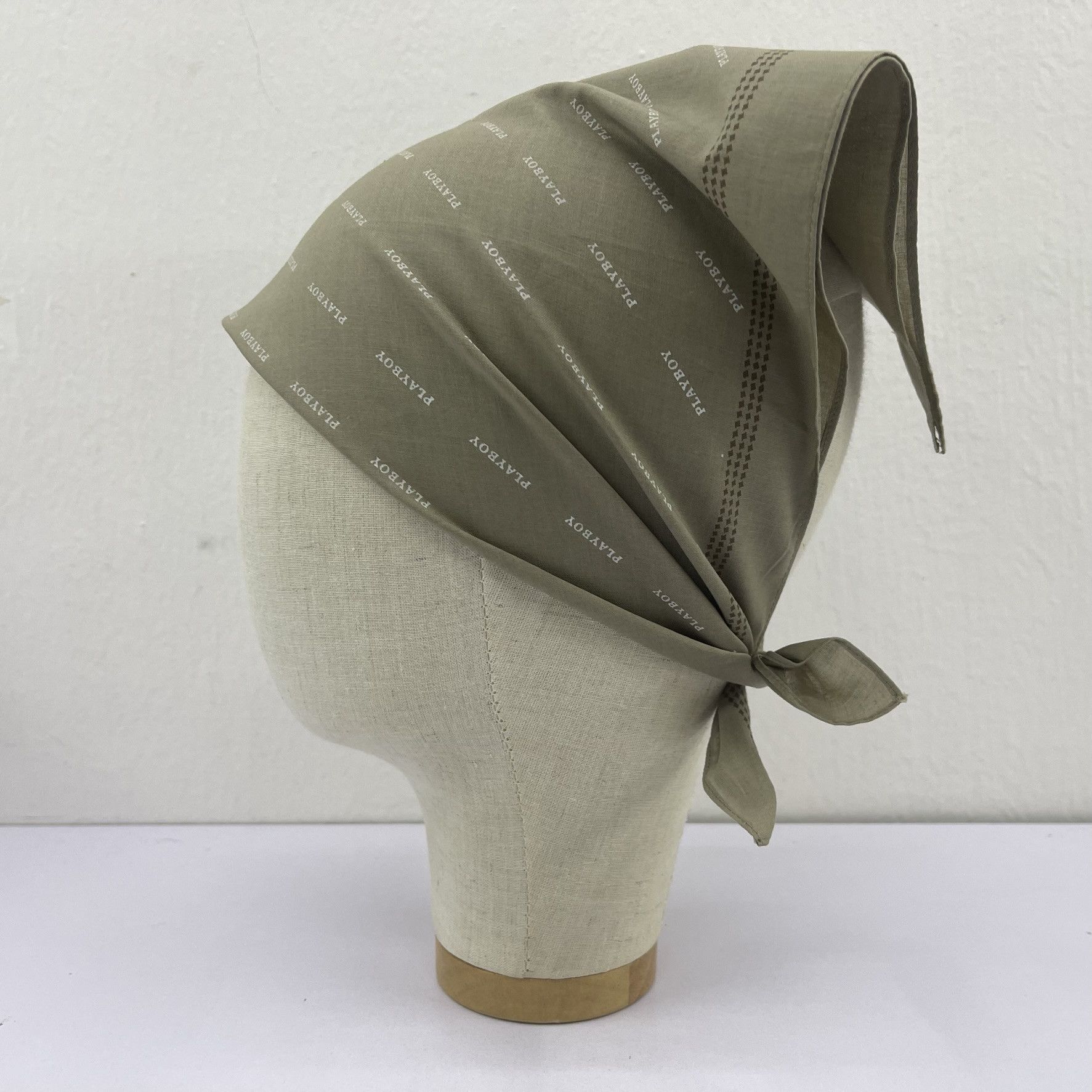 Playboy × Vintage Playboy Headscarf/Handkerchief/Neckerchief-4091 Size ONE SIZE - 2 Thumbnail