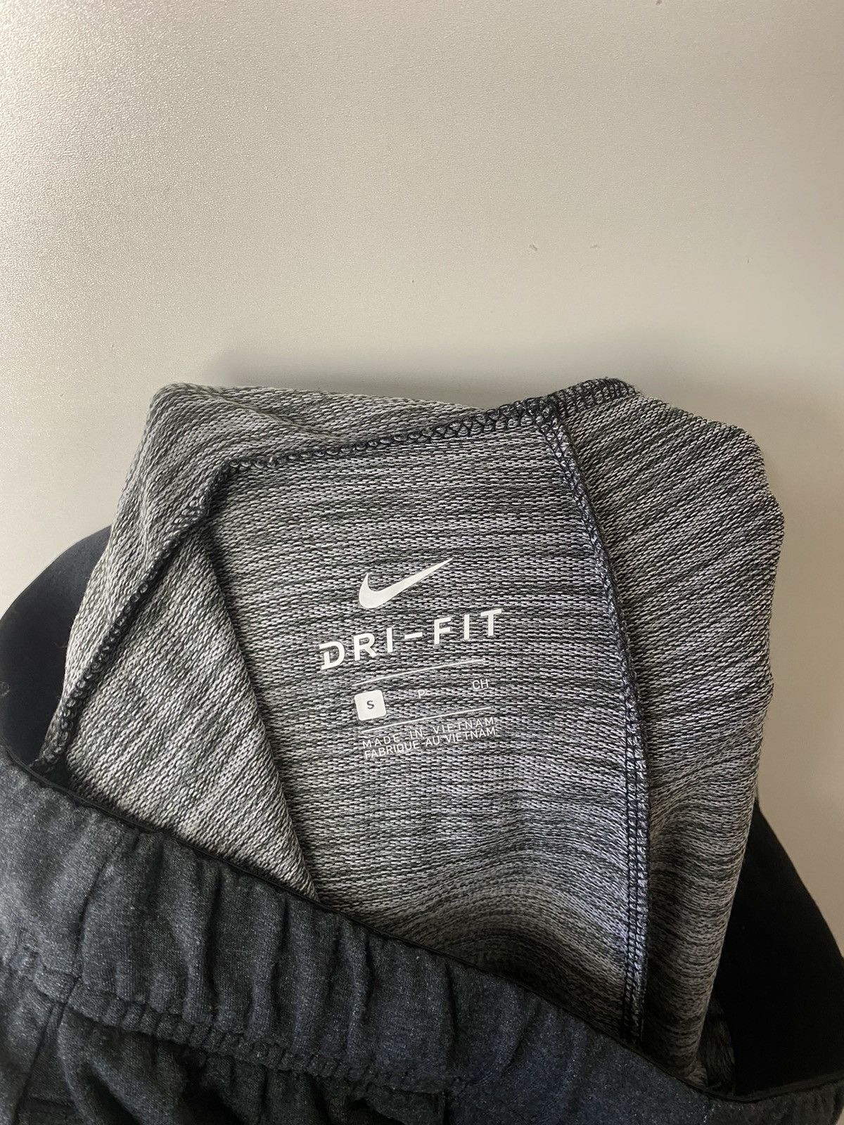 Nike Nike Dri-Fit therma pants size S Size US 30 / EU 46 - 3 Thumbnail