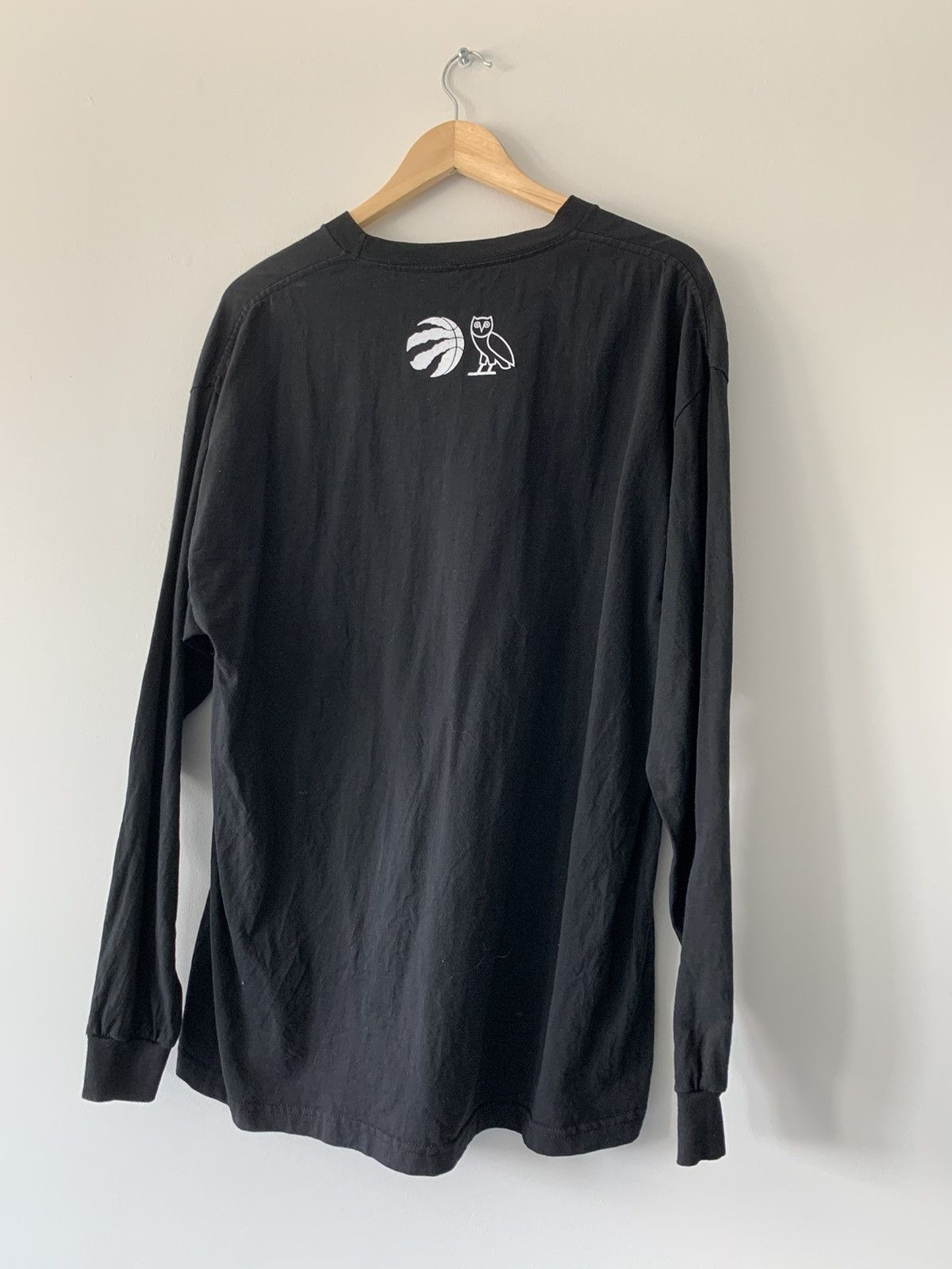 October's Very Own × Vintage RARE Kawhi Leonard “The Shot” Long Sleeve Size US XL / EU 56 / 4 - 2 Thumbnail