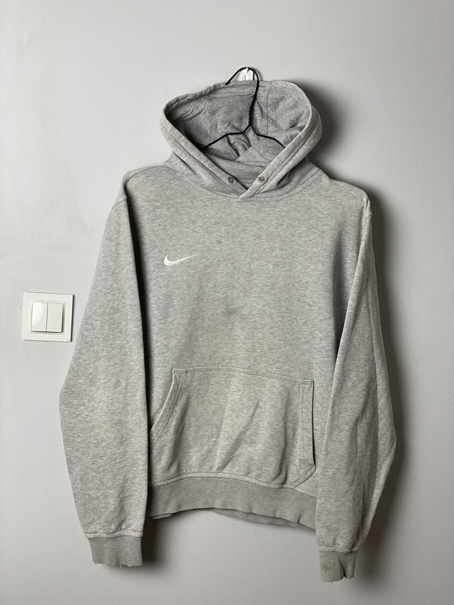 wine color nike hoodie