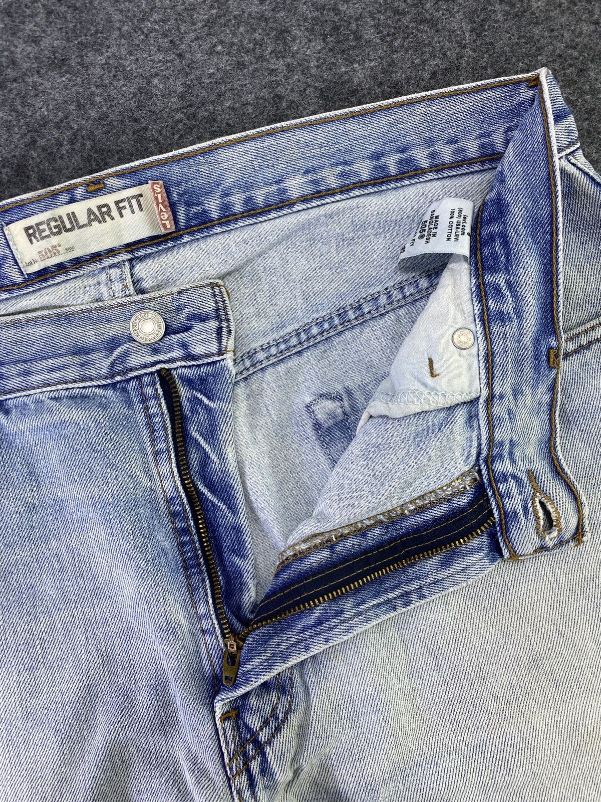 Levi's VINTAGE LEVIS 505 BLUE WASH JEANS - J698 Size US 36 / EU 52 - 3 Thumbnail