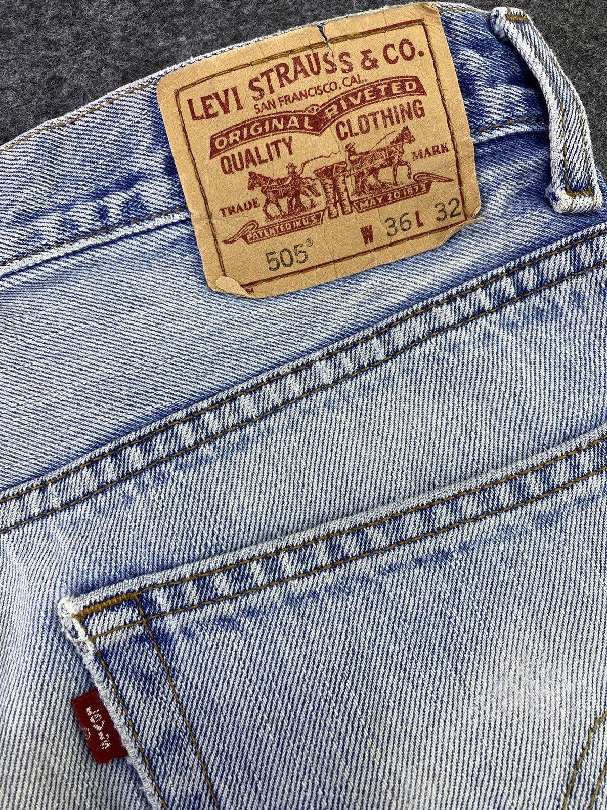 Levi's VINTAGE LEVIS 505 BLUE WASH JEANS - J698 Size US 36 / EU 52 - 9 Thumbnail
