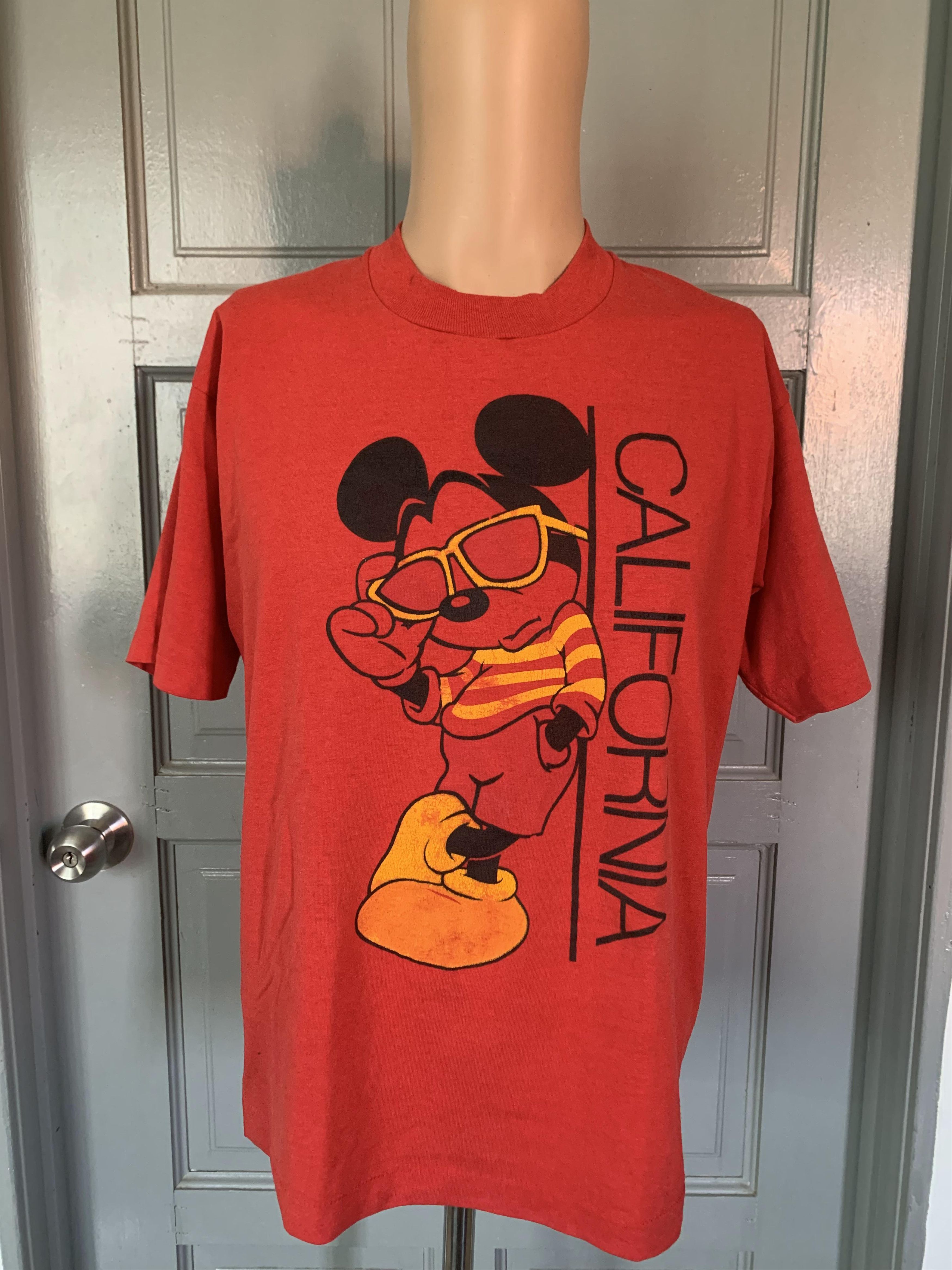 Vintage 90s Mickey Mouse Disney t-shirt