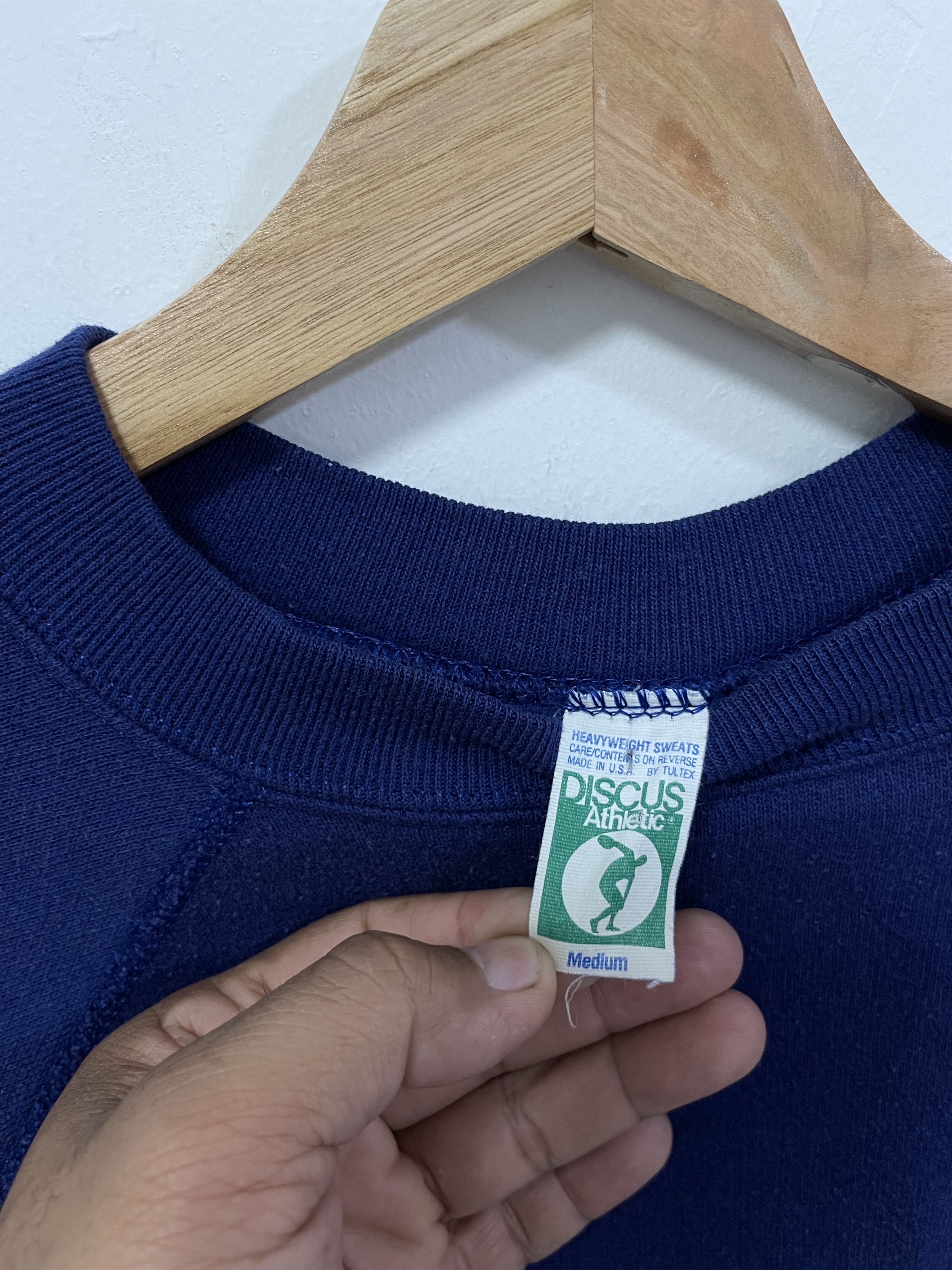Vintage Vintage 80s Discus Athletic Crewneck Sweatshirt Size US S / EU 44-46 / 1 - 9 Thumbnail